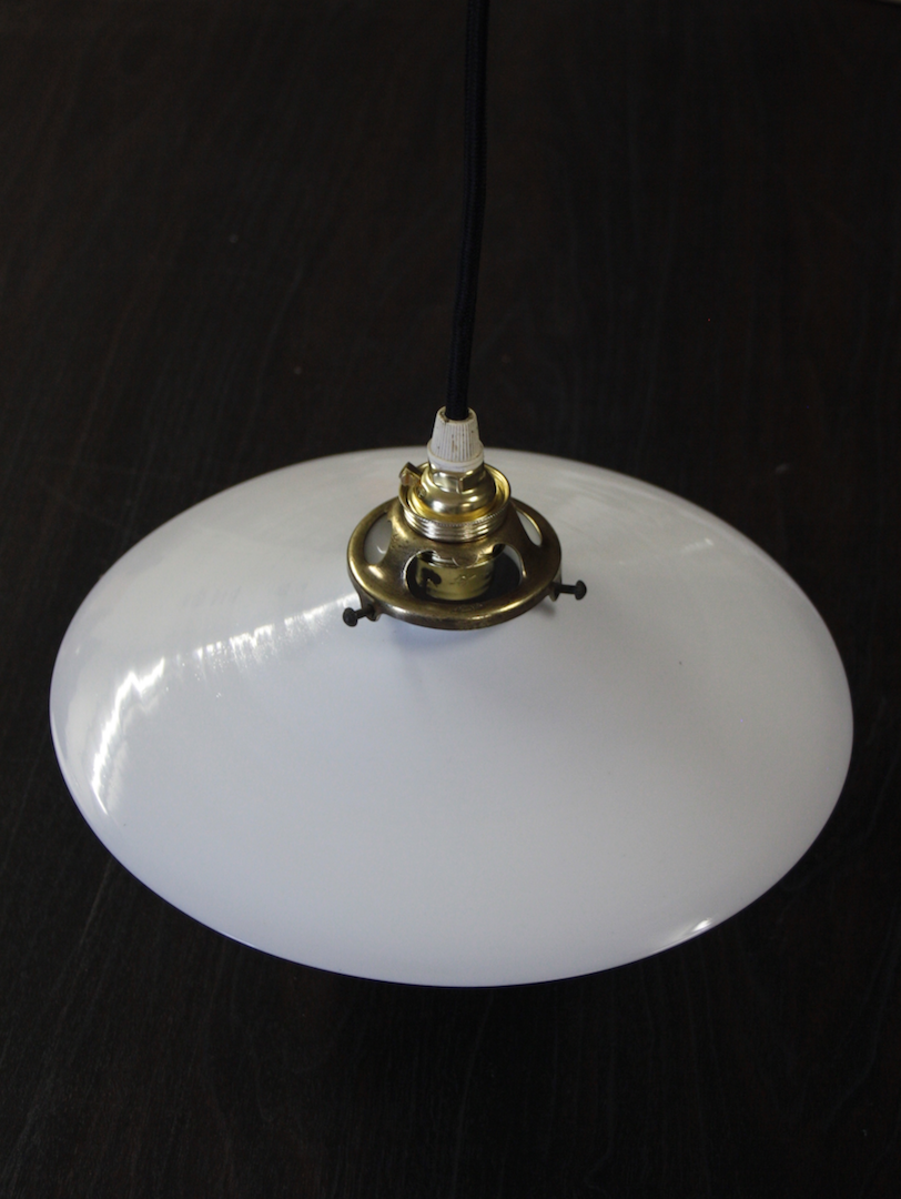 Suspension en opaline blanche