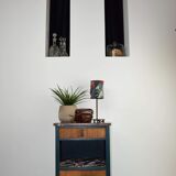 Exotic chic table and its matching lamp