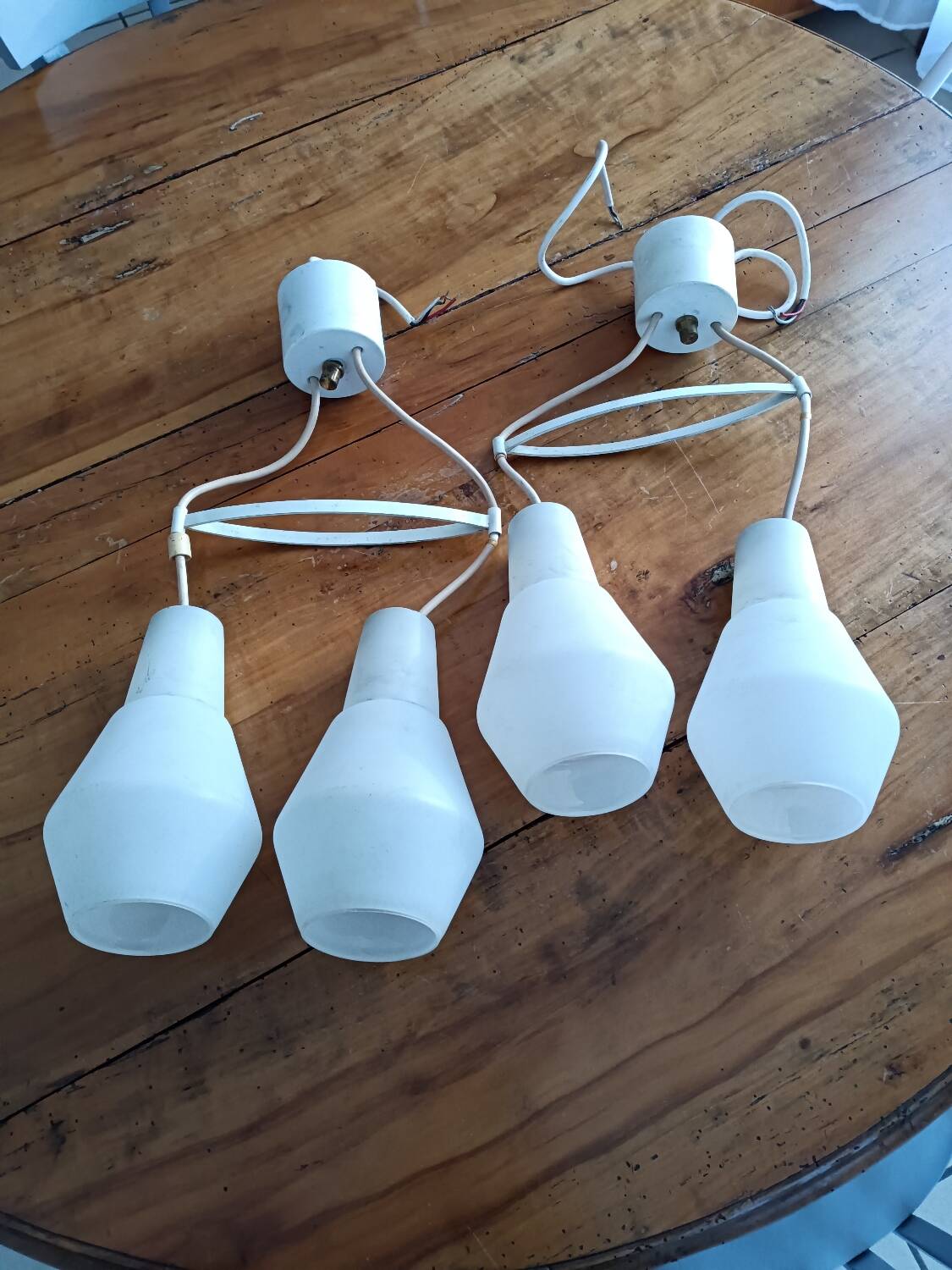 2 opaline suspensions Doria Leuchten