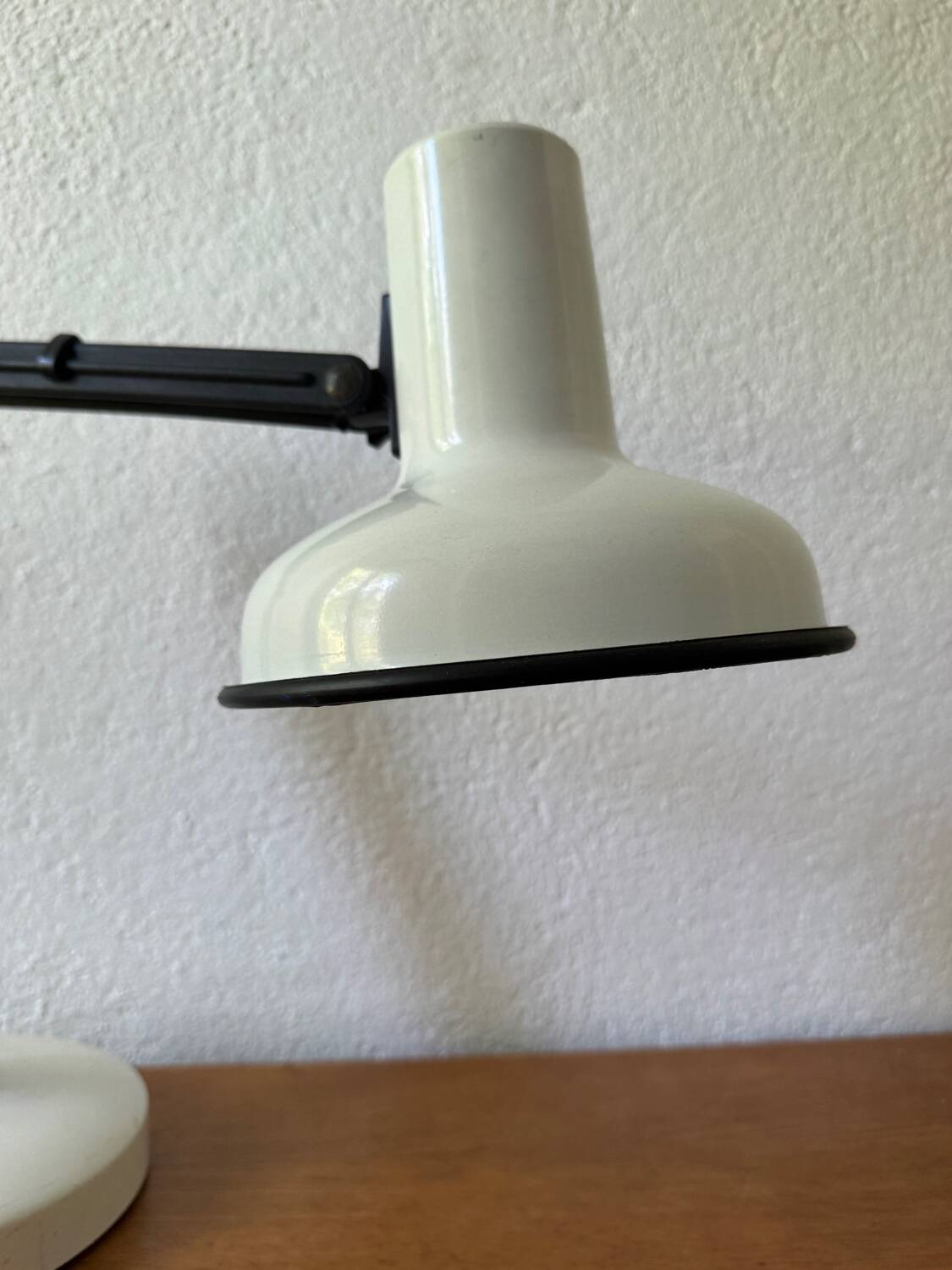 80s Pixar Style Articulated Desk Lamp