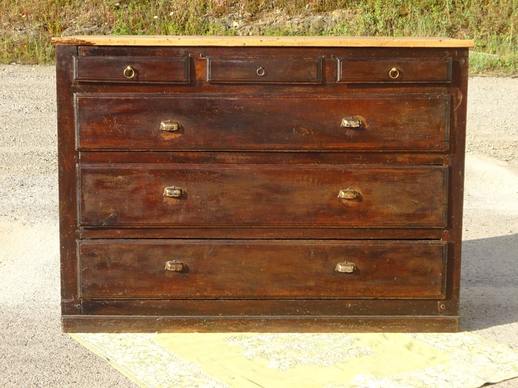 Large and old piece of trade furniture, trouser press.