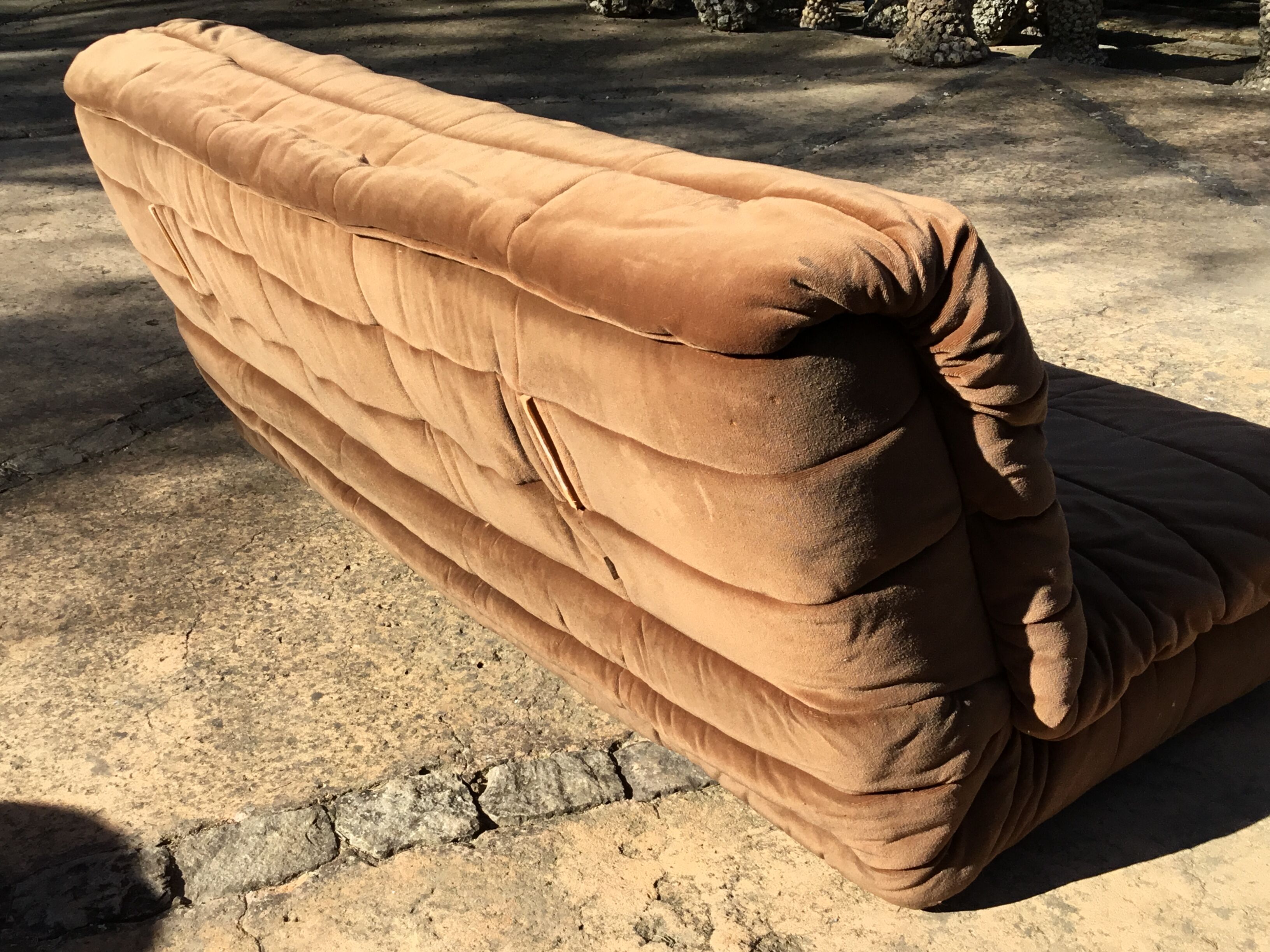 Sofa clic clac cinna / line roset. gao model by jean claude laloy 1980