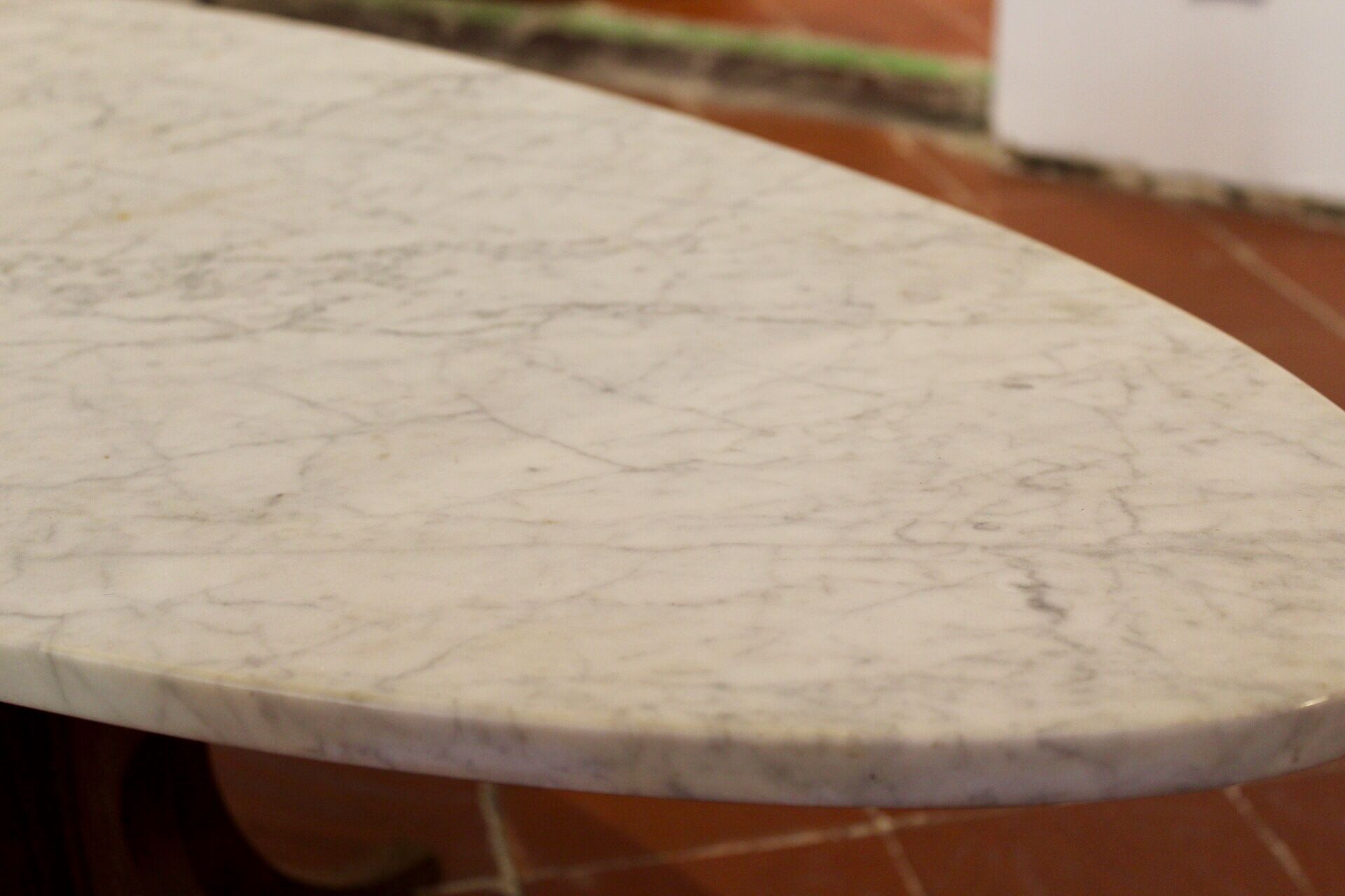 Table basse ovale marbre et palissandre