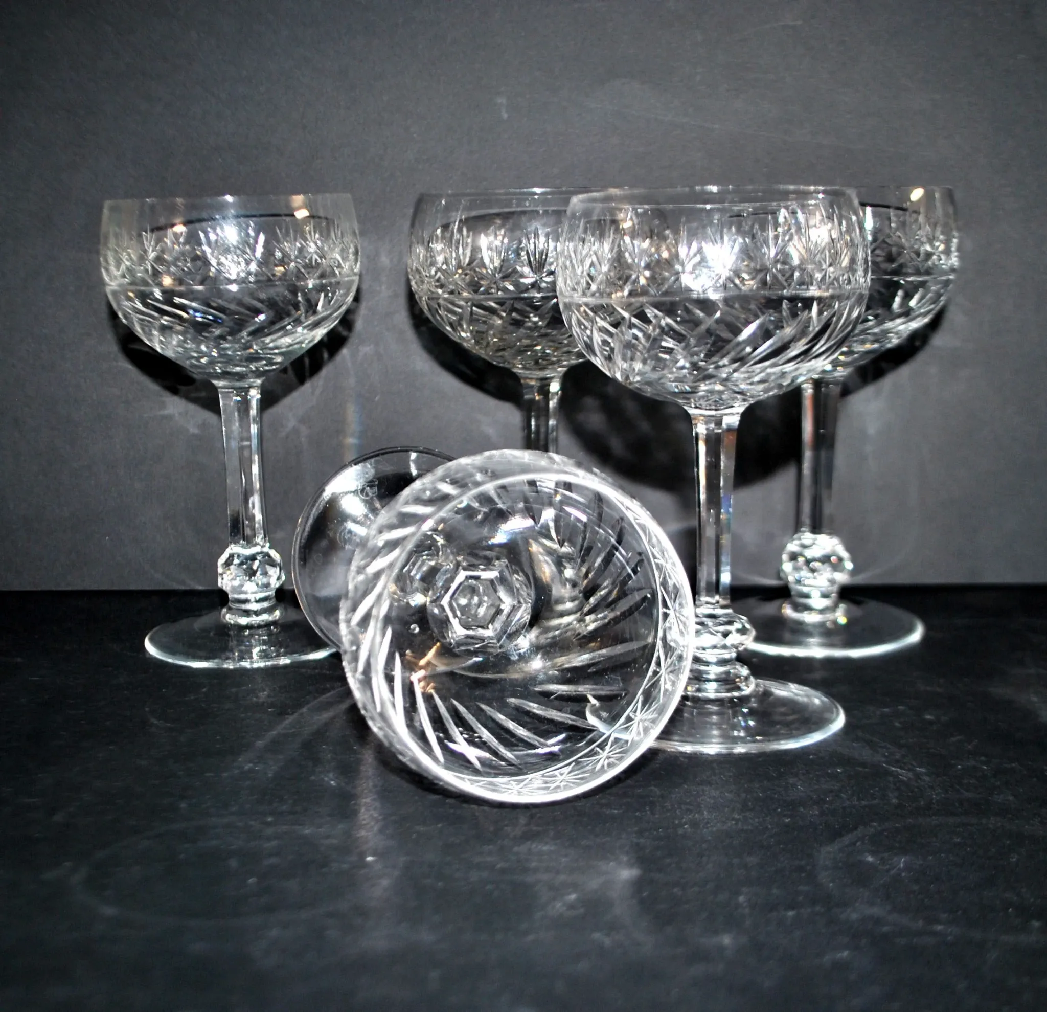 Saint-Louis set of 5 crystal wine glasses model 1930 Metra size 4593