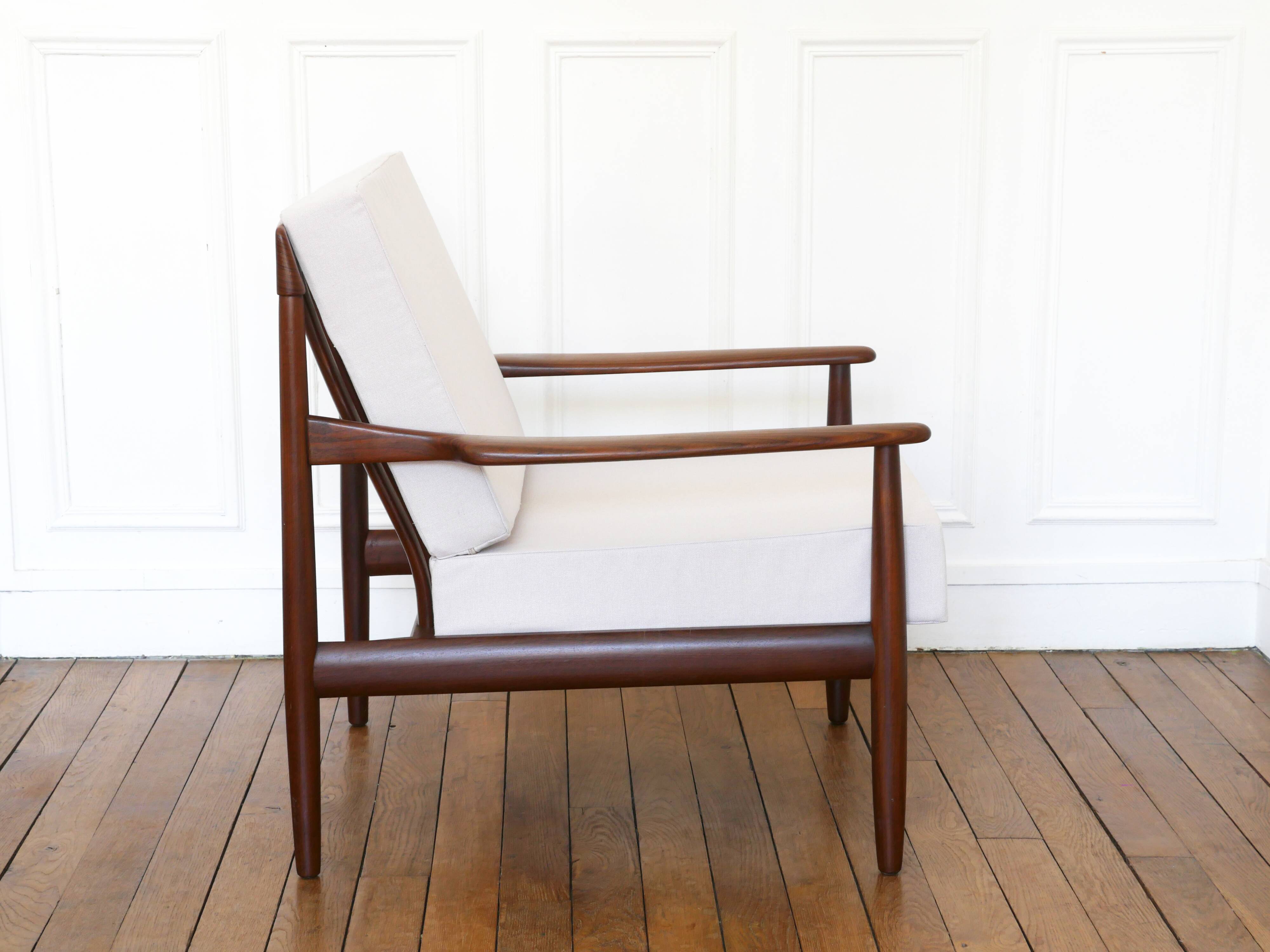 Scandinavian armchair in teak - Fabric, foams & straps: new