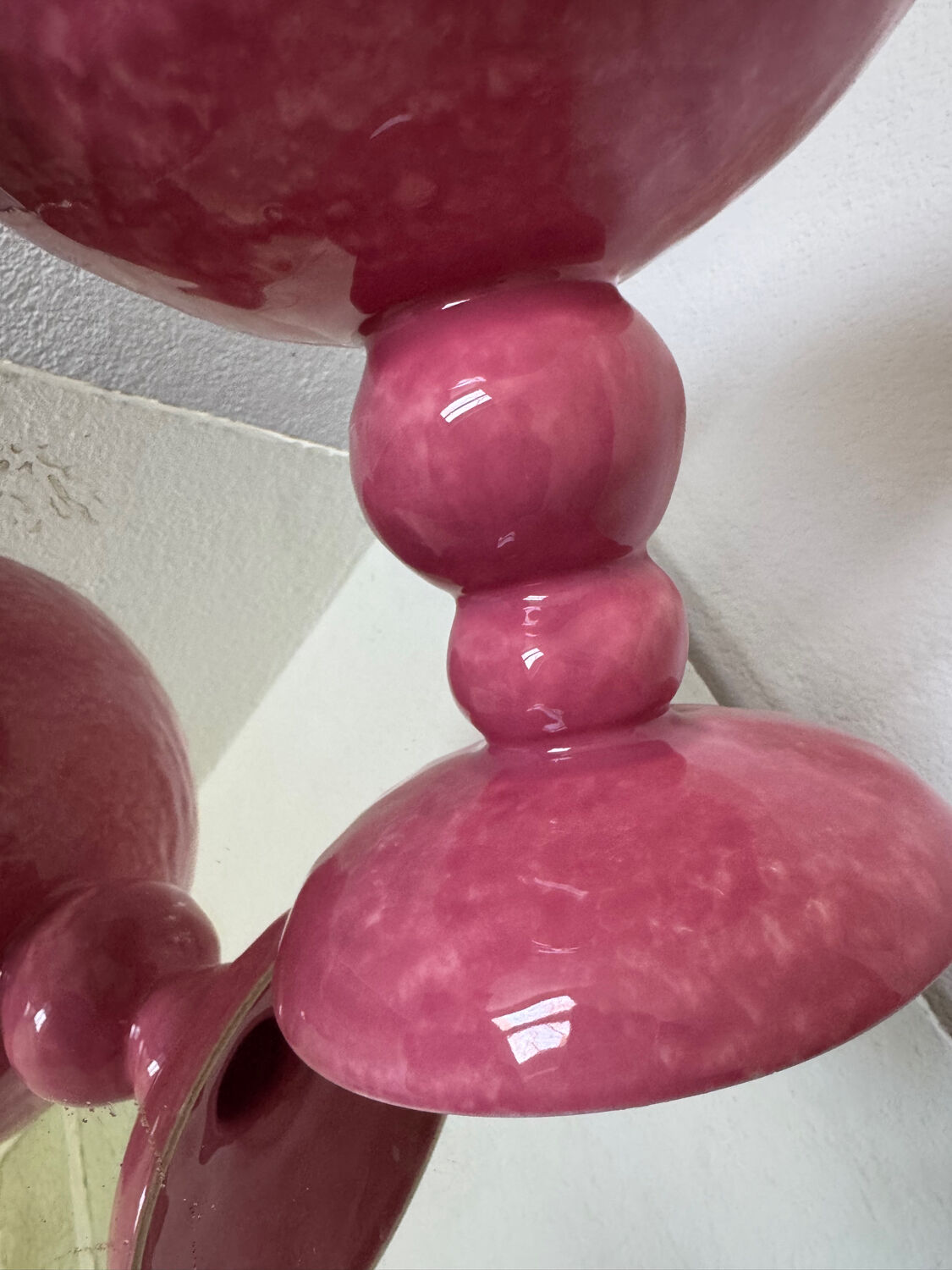 Grande coupe sur pied faïence Digoin rose