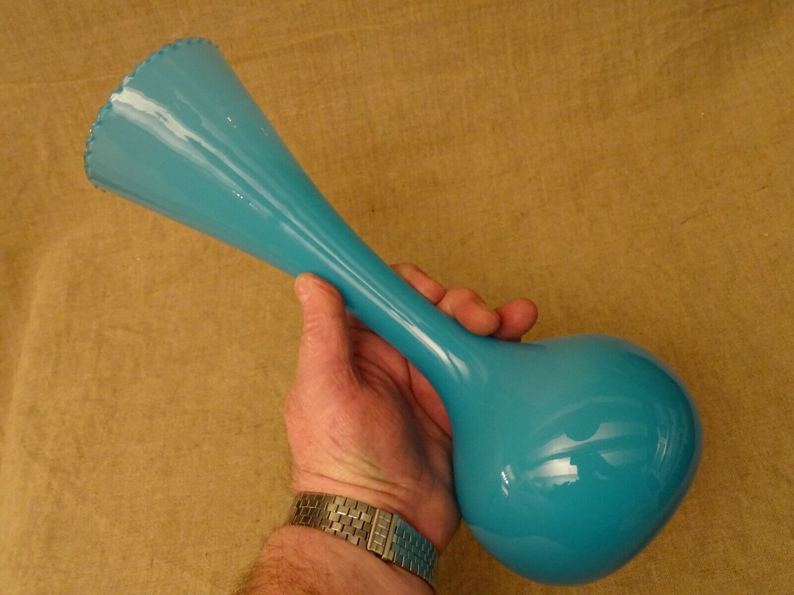 Vase in blue opaline scalloped neck vintage 70's