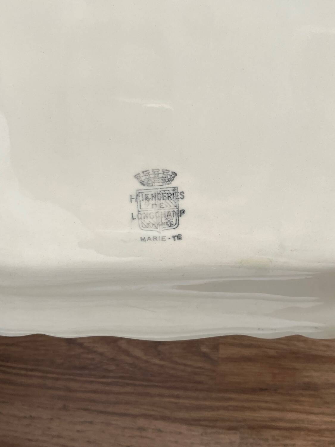 Rectangular ceramic plate