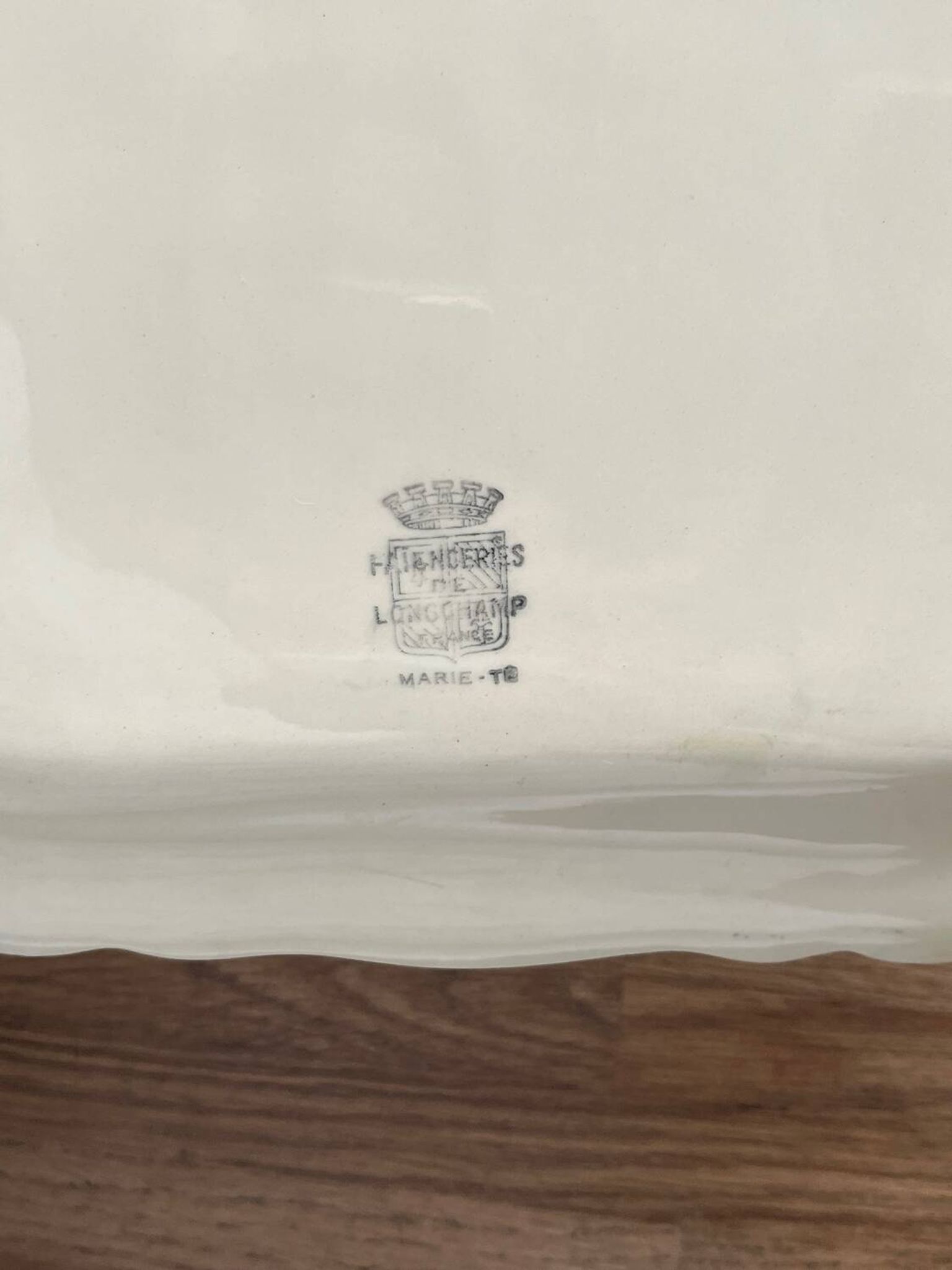 Rectangular ceramic plate