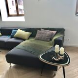 Tripod coffee table