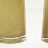 Paire de vases en verre en forme d'obus