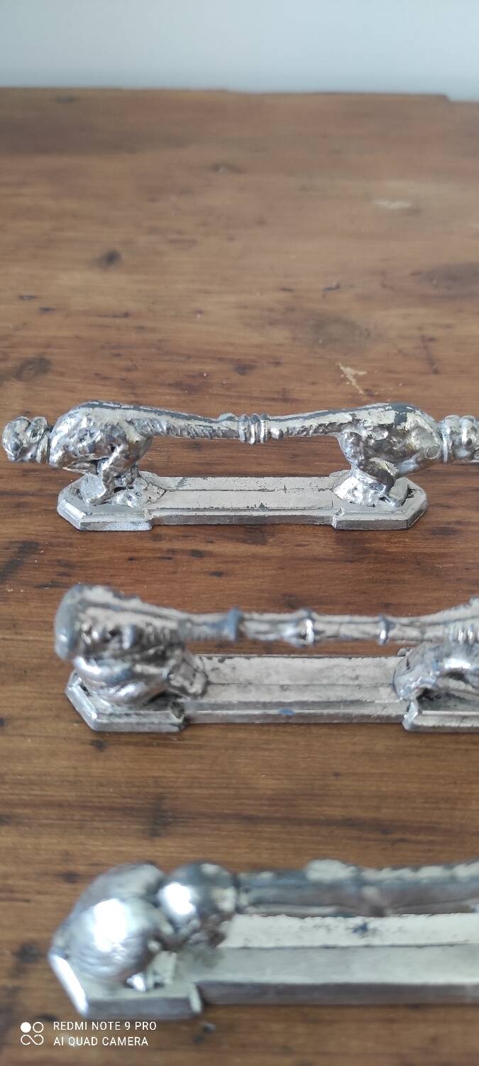 Animal knife holder set