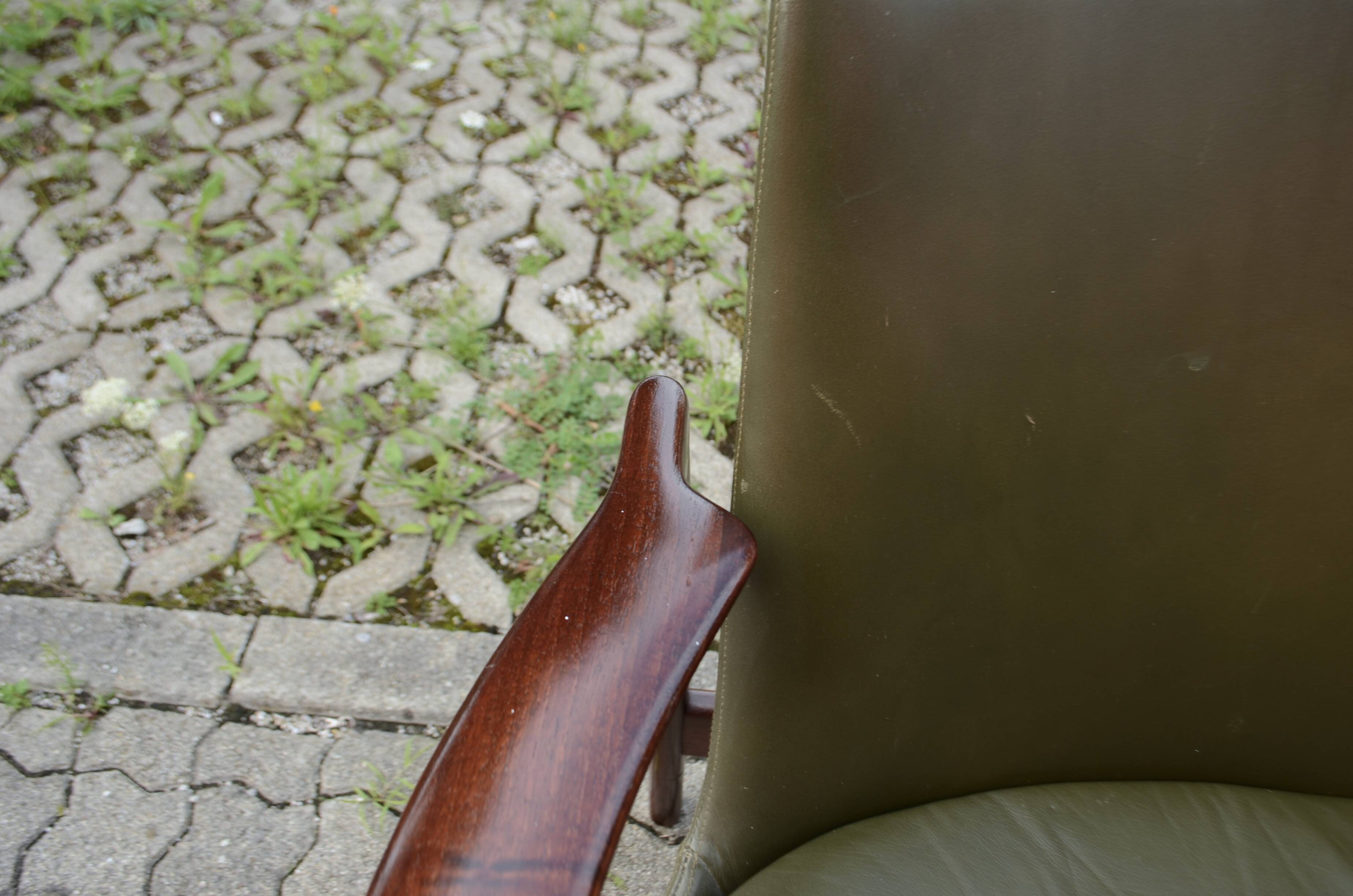 Ib Kofod Larsen for Fröscher Sitform olive leather Lounge Chair