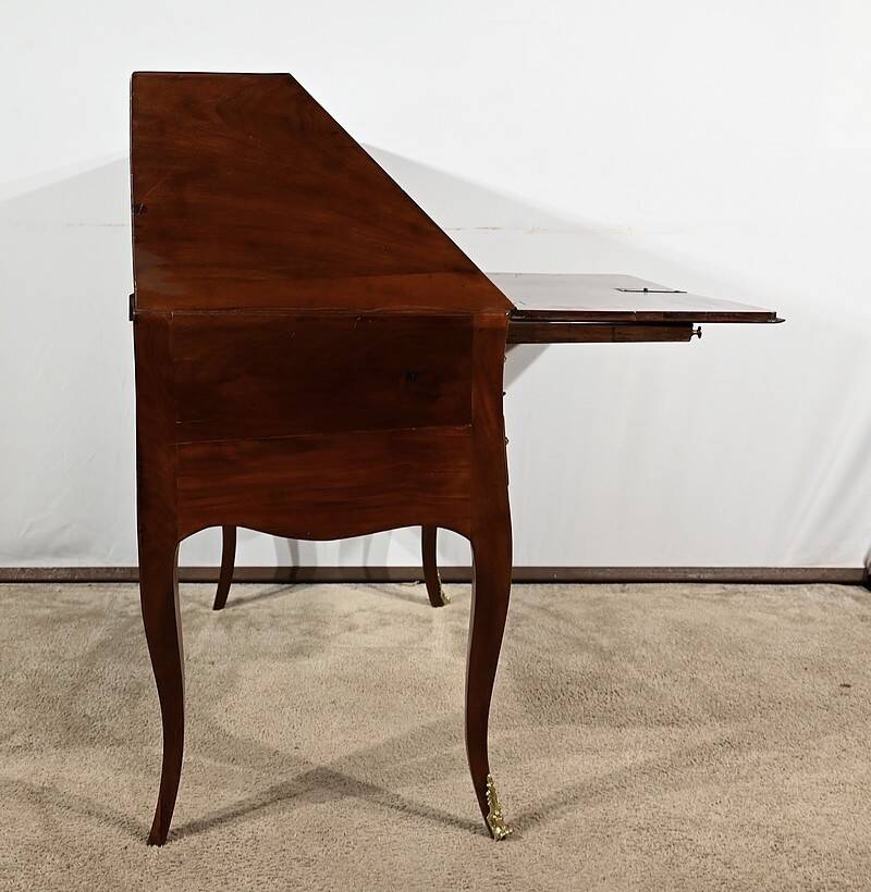 Small Port Desk in Cuban Mahogany, Louis XV – 18th Century