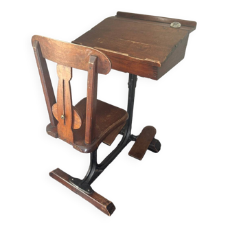 Bureau d'écolier en bois, années 1950