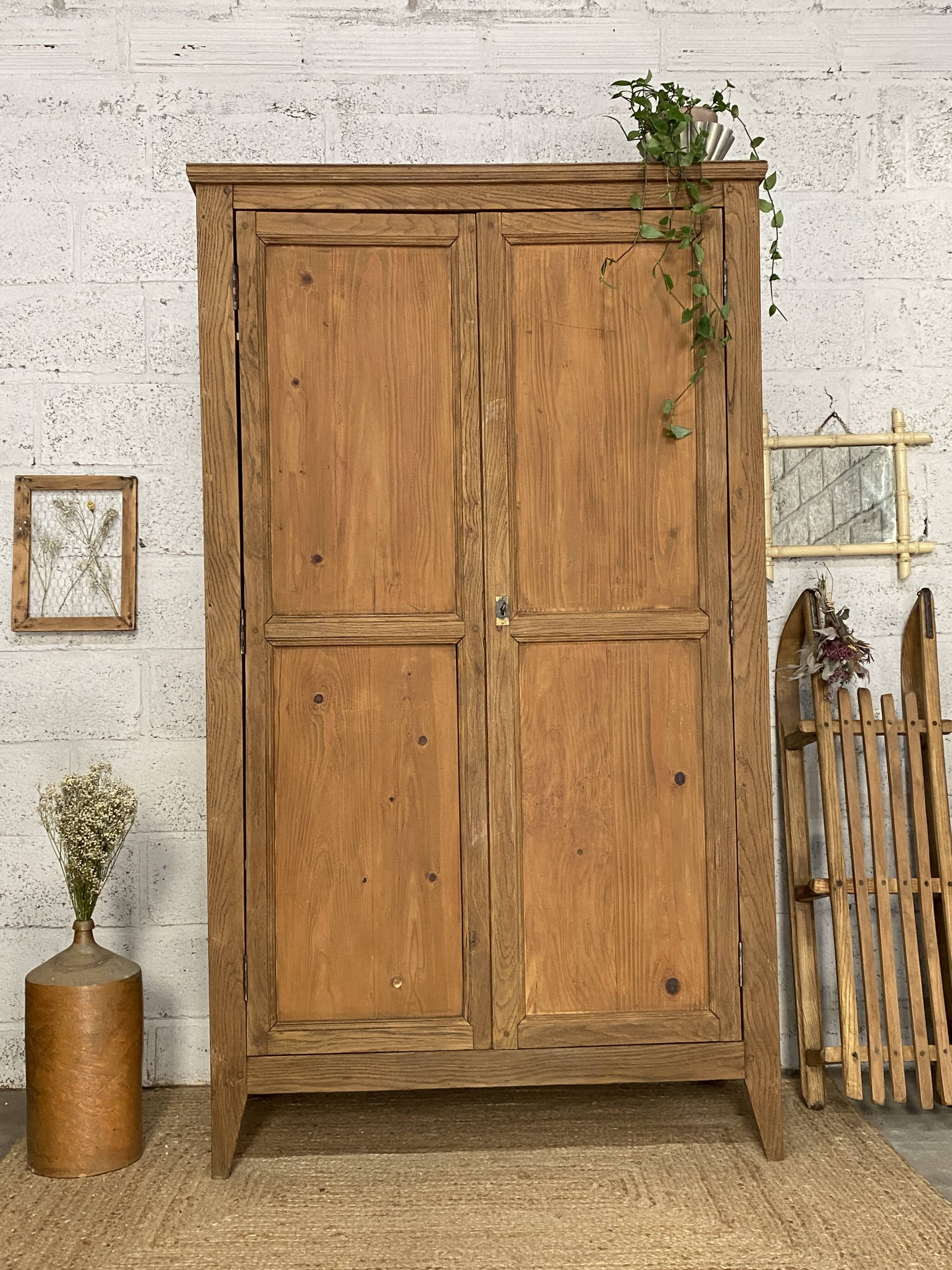 Parisian solid wood wardrobe