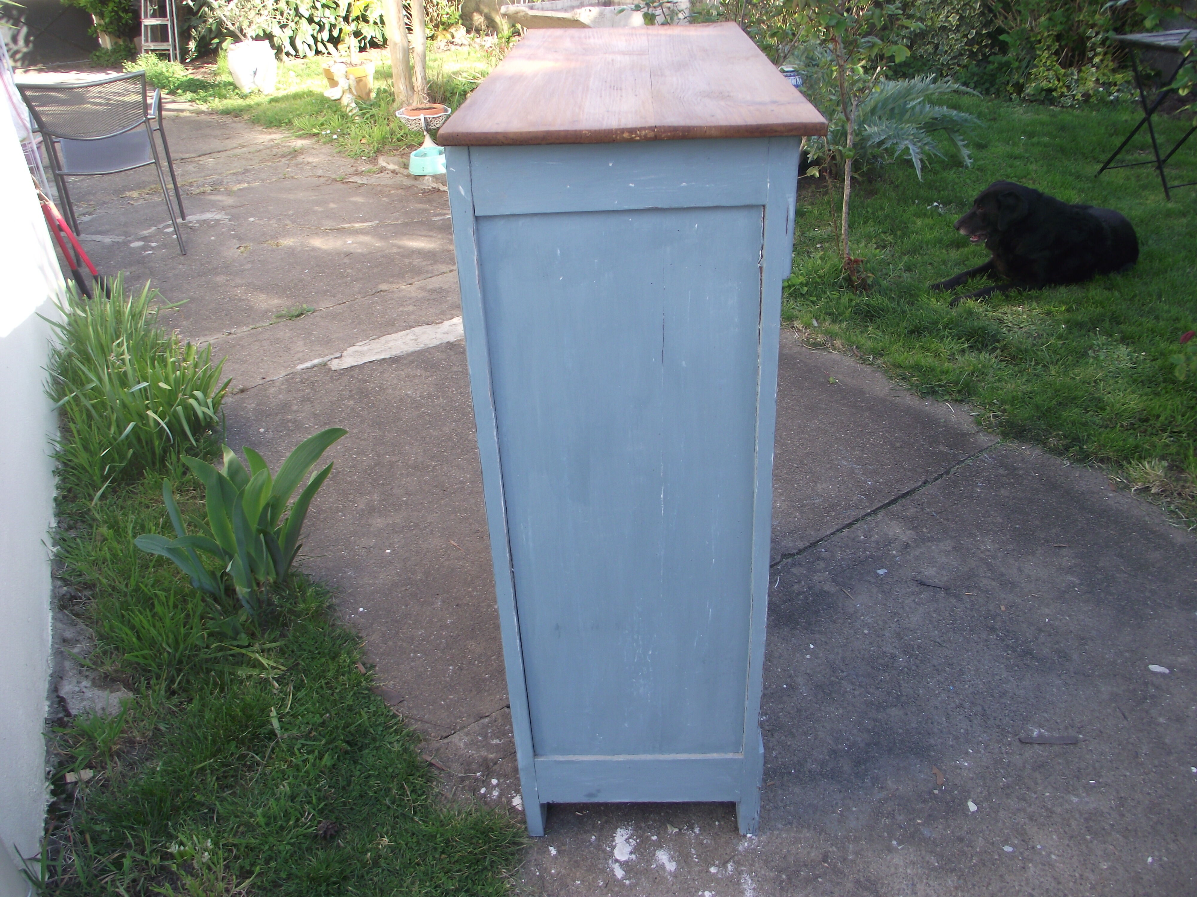 Blue-grey skated parisian buffet