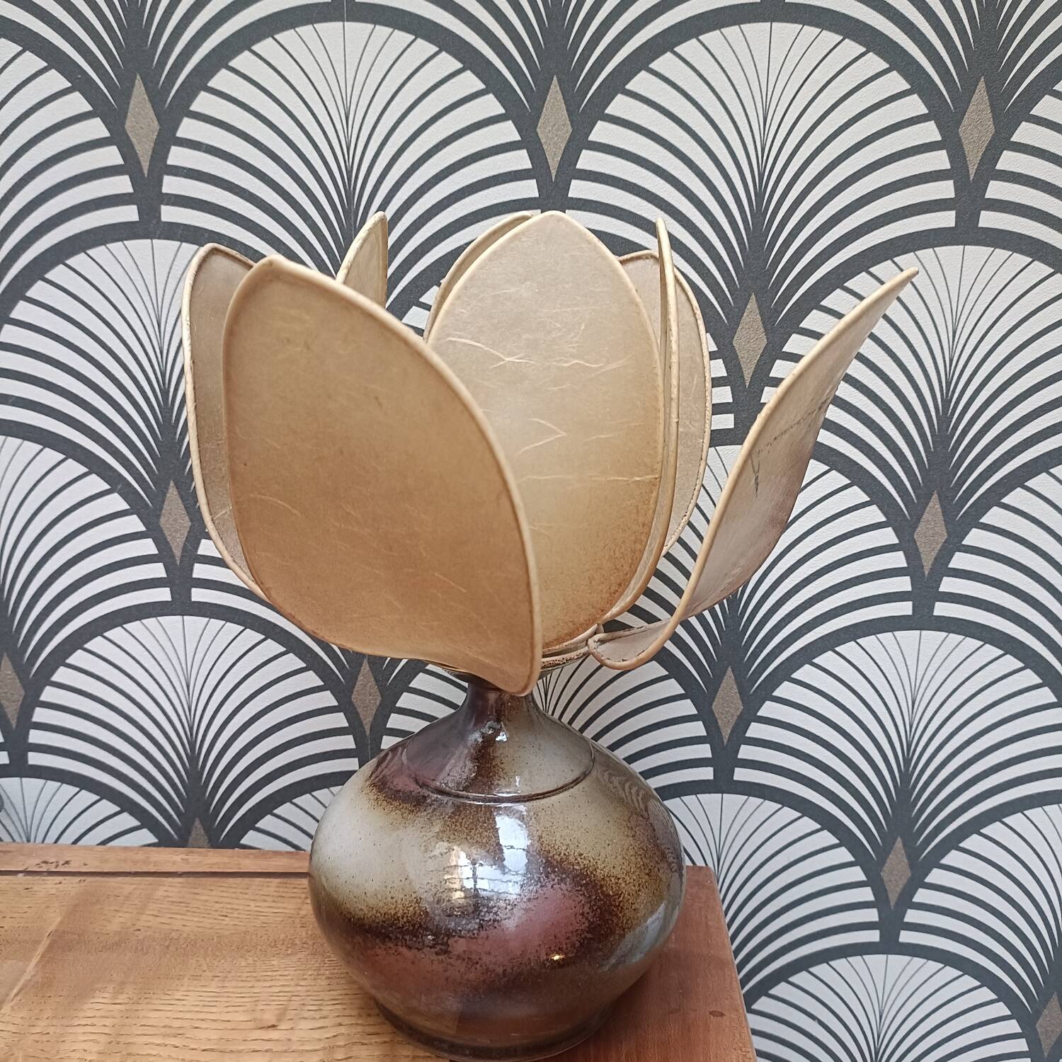 Ceramic lamp, flower