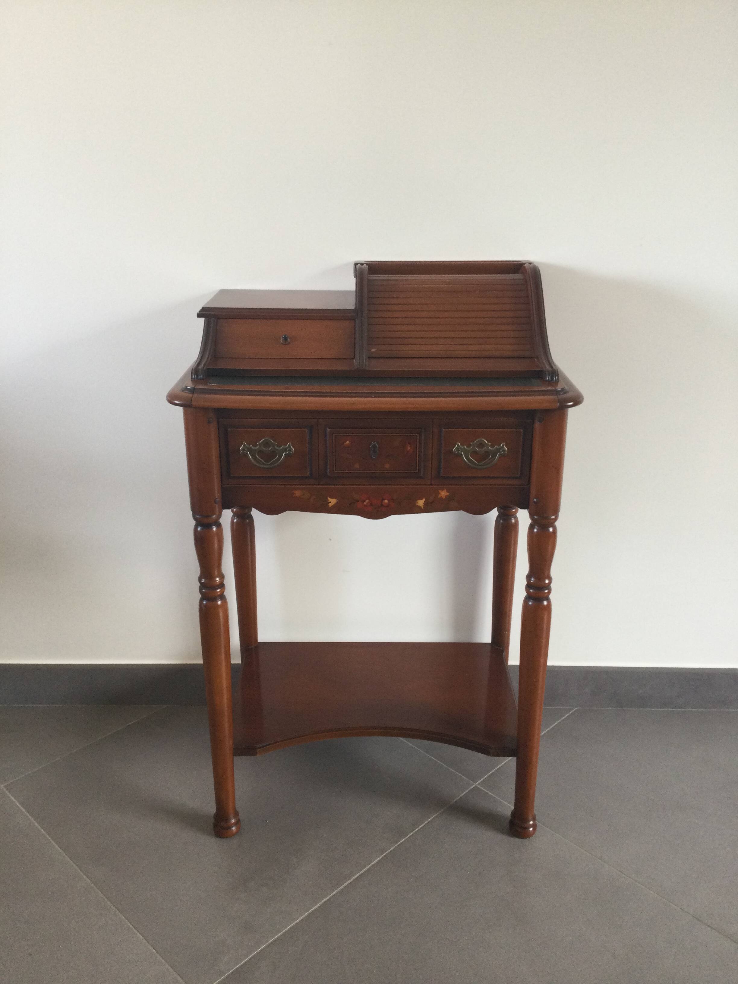 Cherry wood writing unit