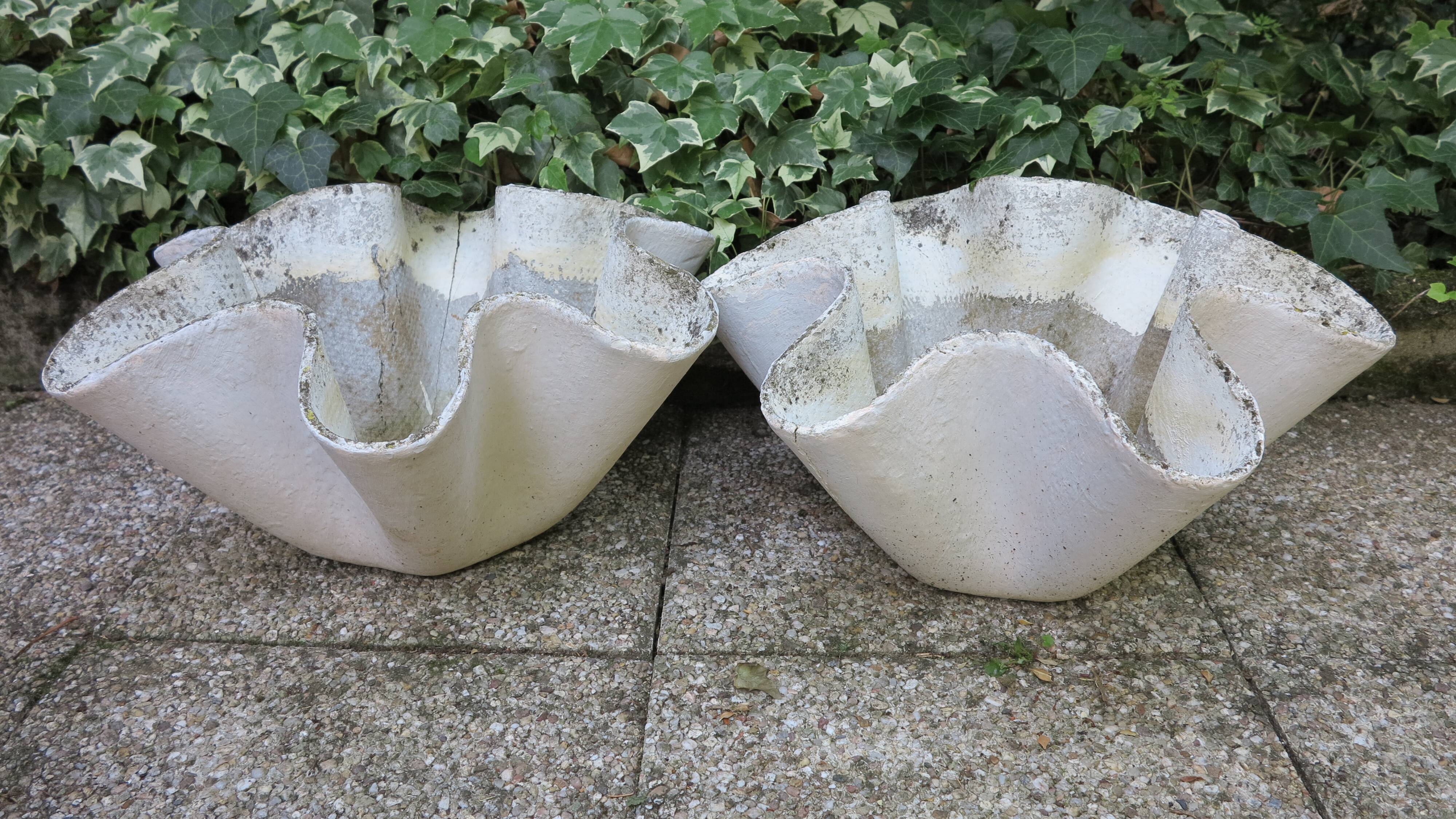 pair of handkerchief-shaped basins in eternit fiber cement