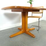 Teakhouten uitschuifbare eettafel