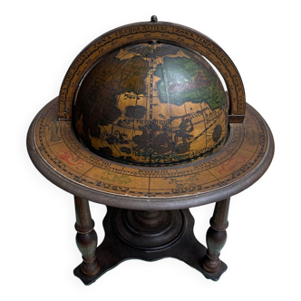Advertising ice bucket world map