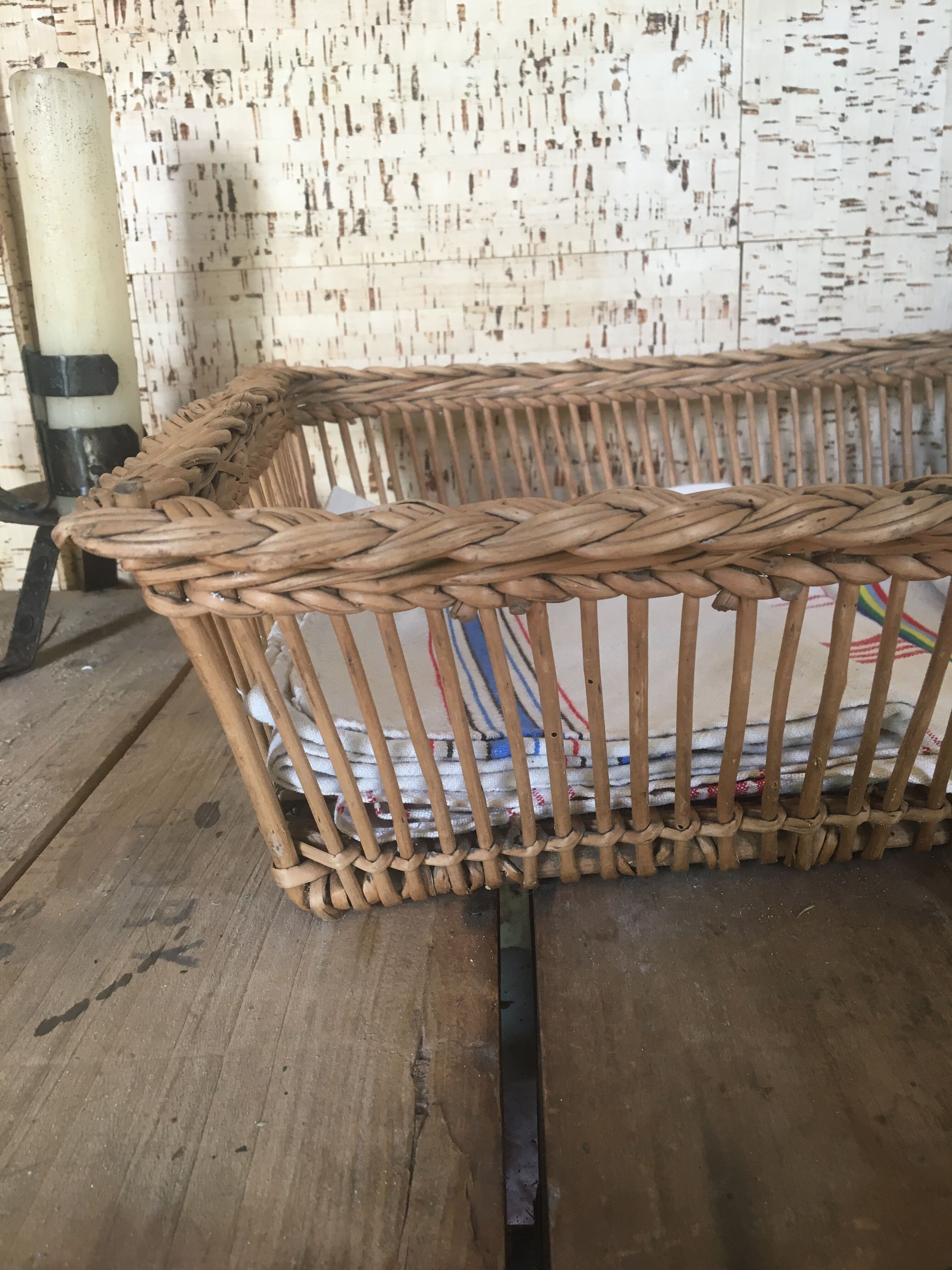 Rectangular wicker flat basket