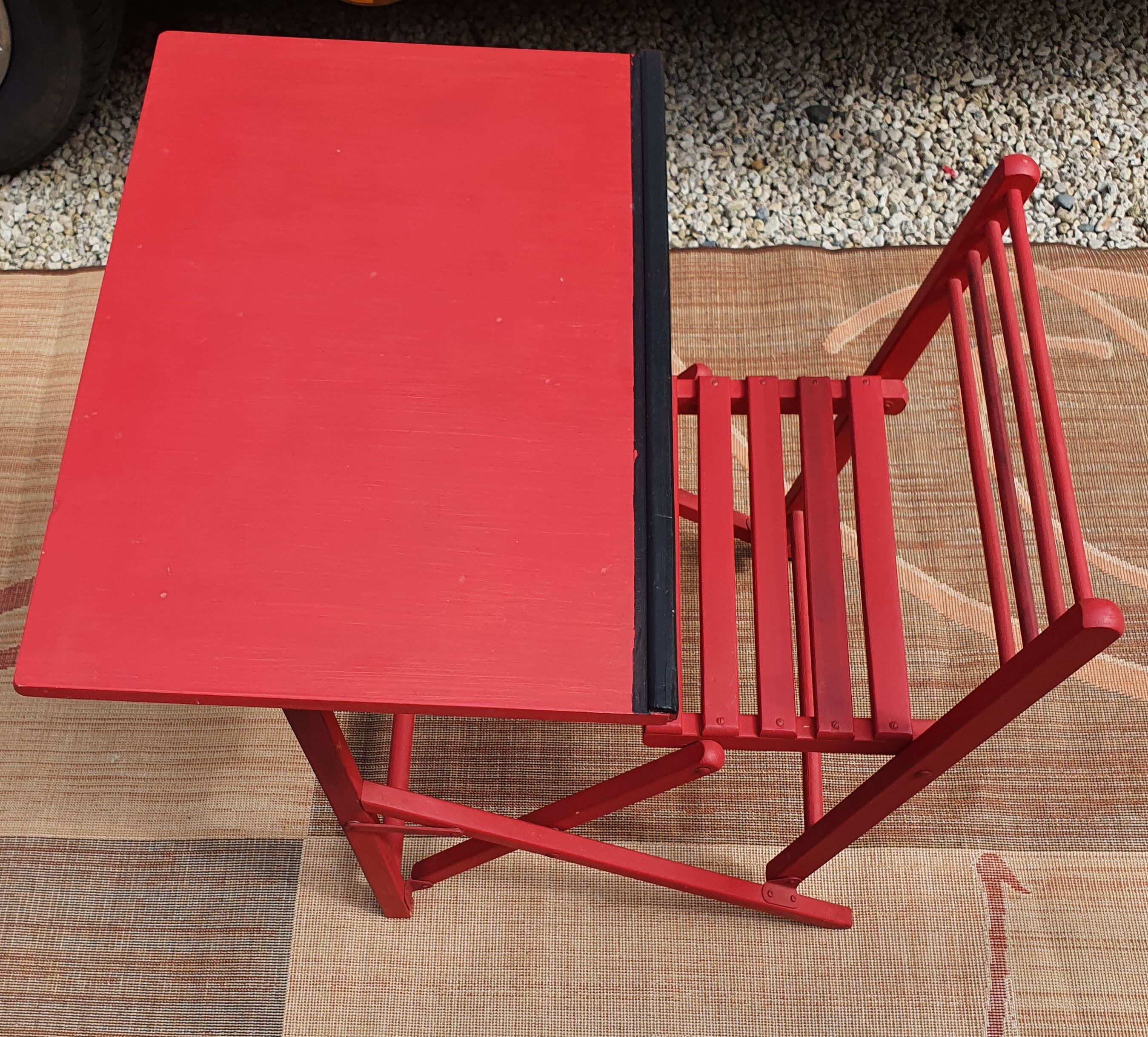 Folding children's desk made of painted wood