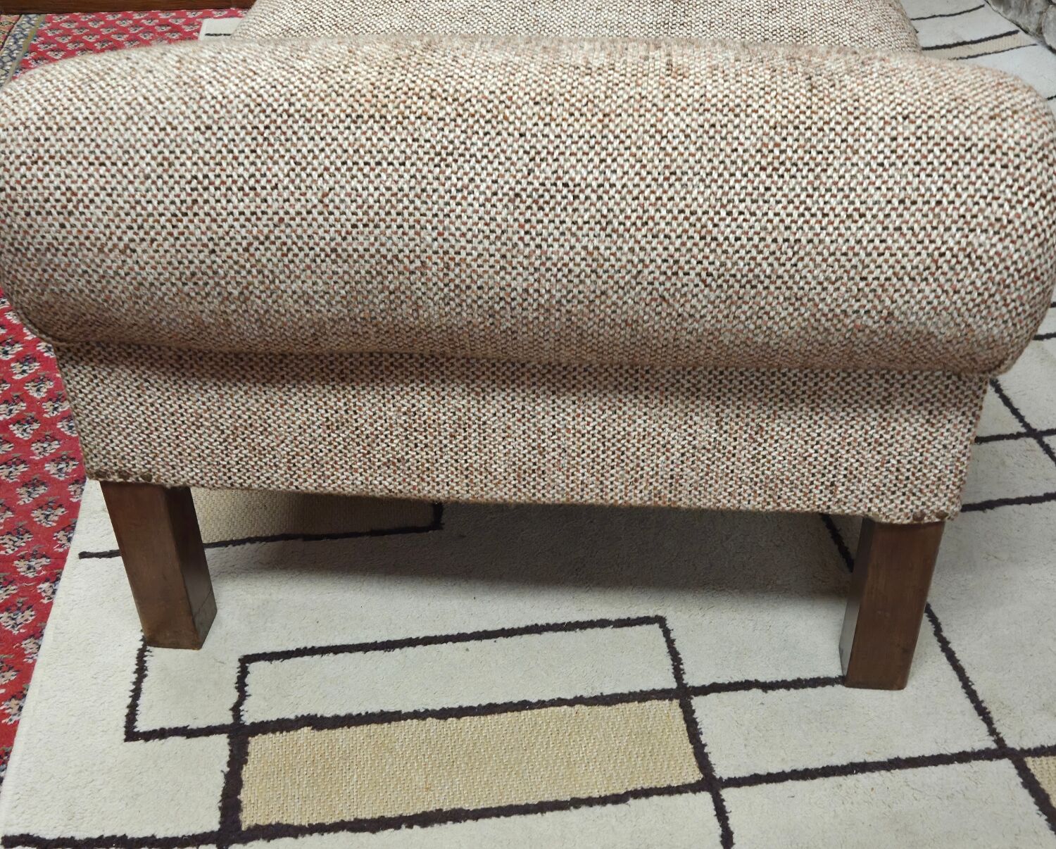 Daybed, vintage 1970s chaise longue with headrest.