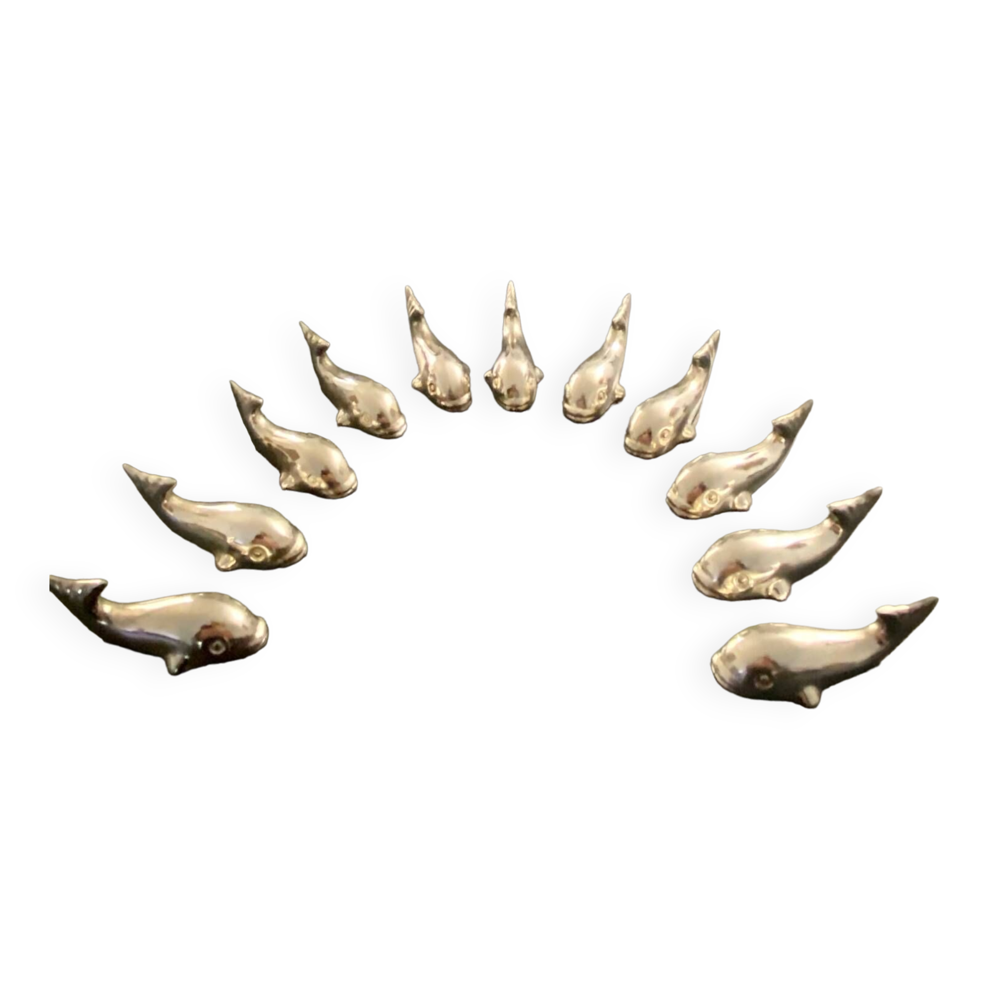 11 whale-shaped metal knife holders