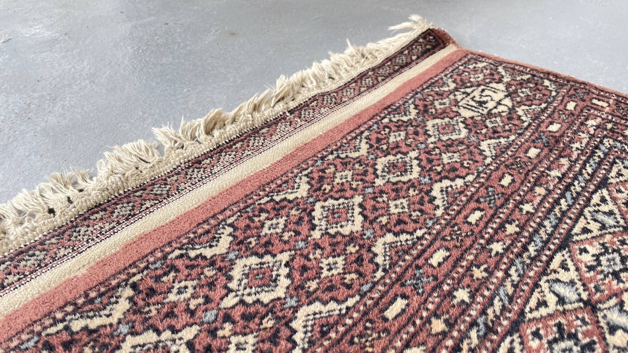 Tapis oriental pakistan gris-pourpre 196cm x 126cm