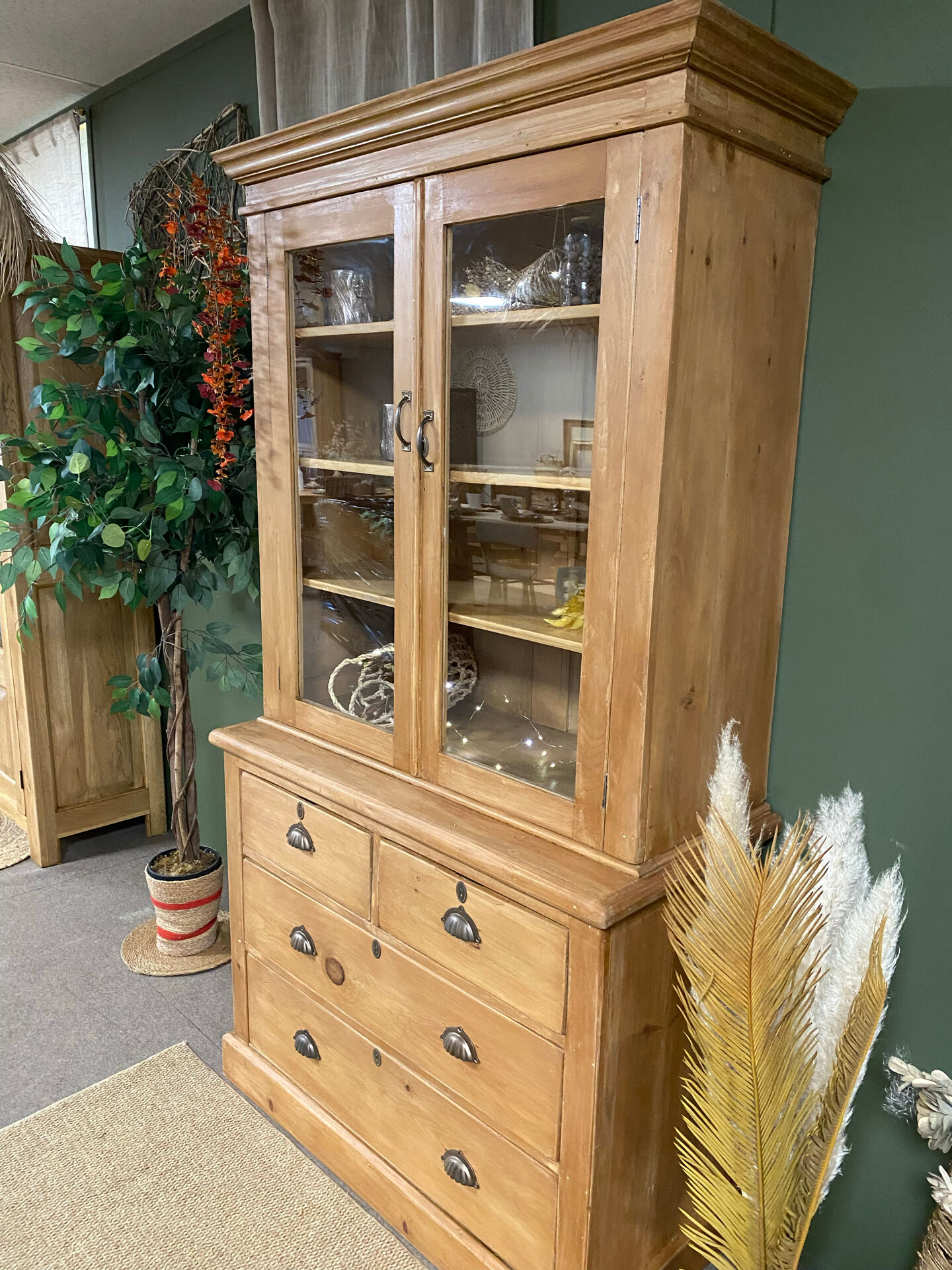 Vaisselier , vitrine 
