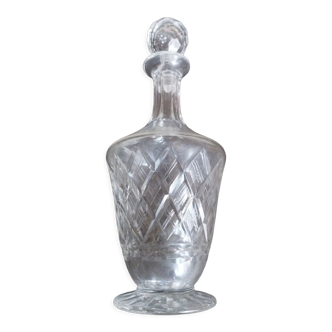 Crystal wine decanter with its cork