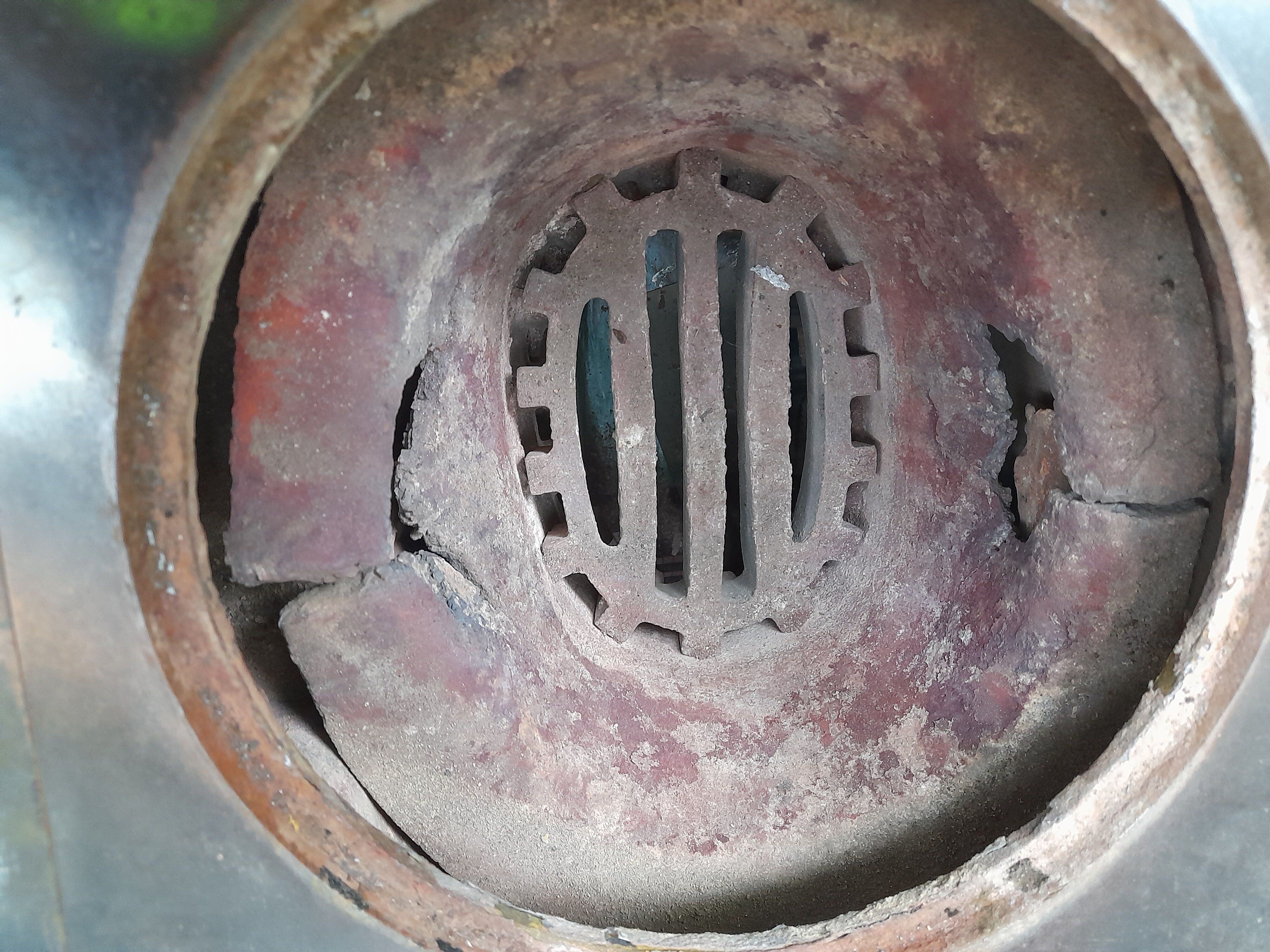 Cook old tile faience metal structure