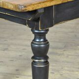 Pine farmtable