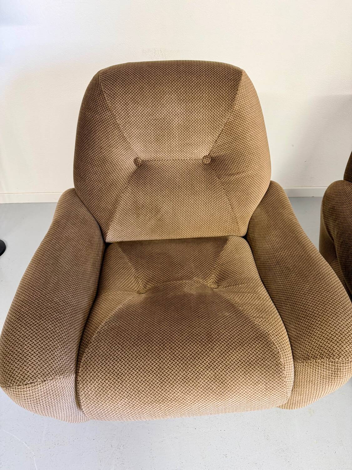 Lot of 2 cosy fabric armchairs, French design, vintage 1970s.