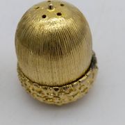 Salt and pepper shaker in silver and gold metal. Mirella. Circa 1960/70.