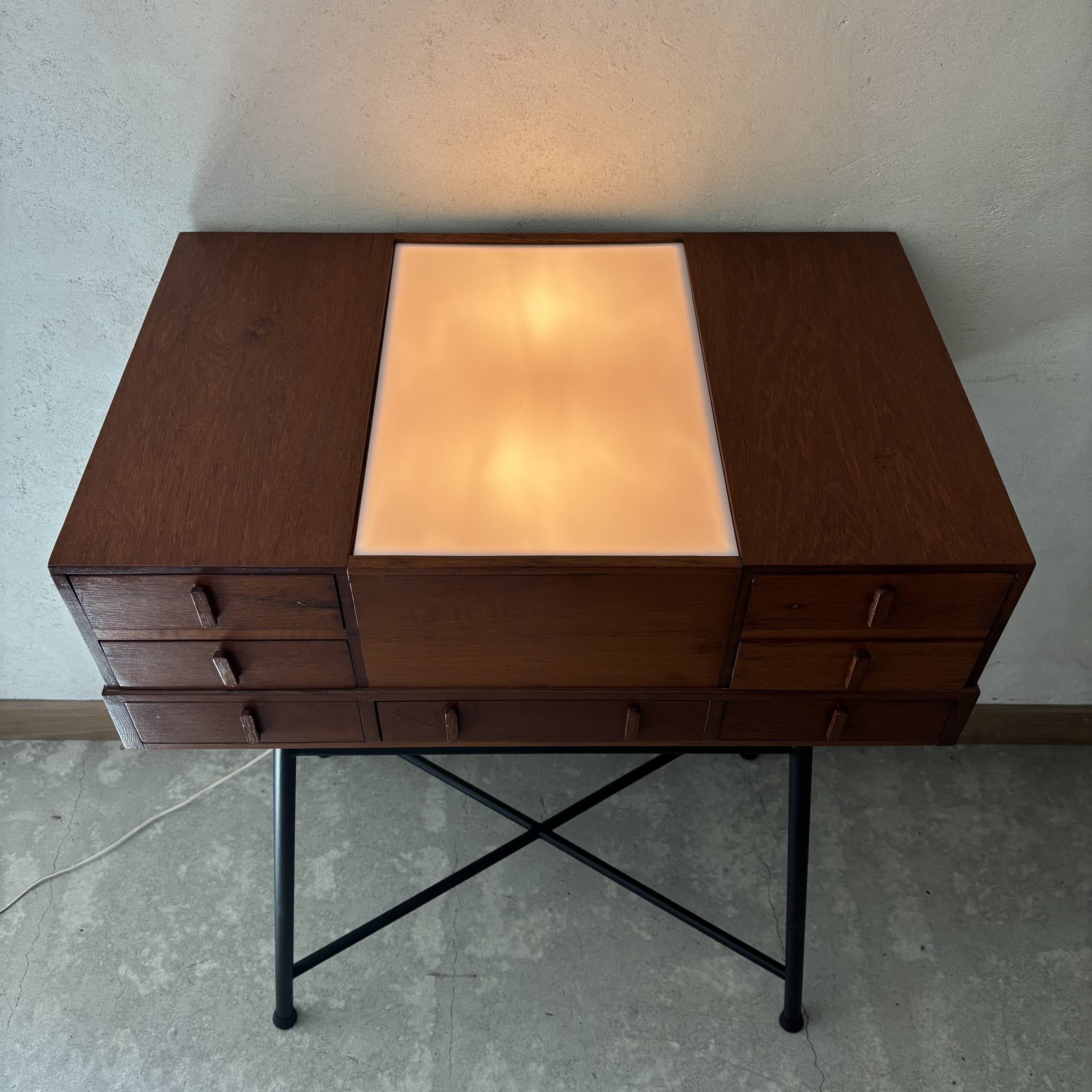 Reading lamp furniture with slides