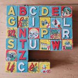 Antique wooden cube set, 40 pieces representing all the letters of the alphabet and ideograms linked to the letters