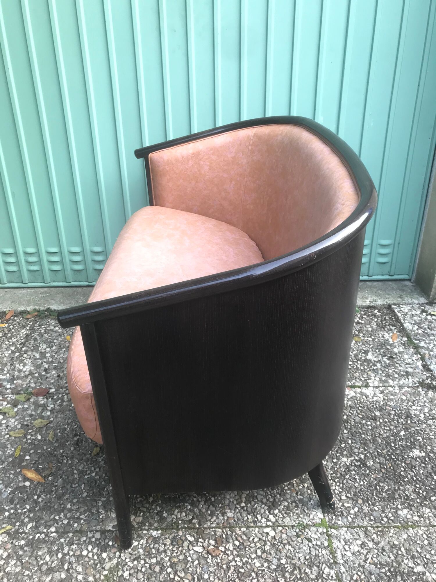 Lot of 2 armchairs and a sofa from Baumann in black wood and marble rose leather