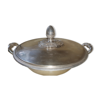 Silver vegetable dish