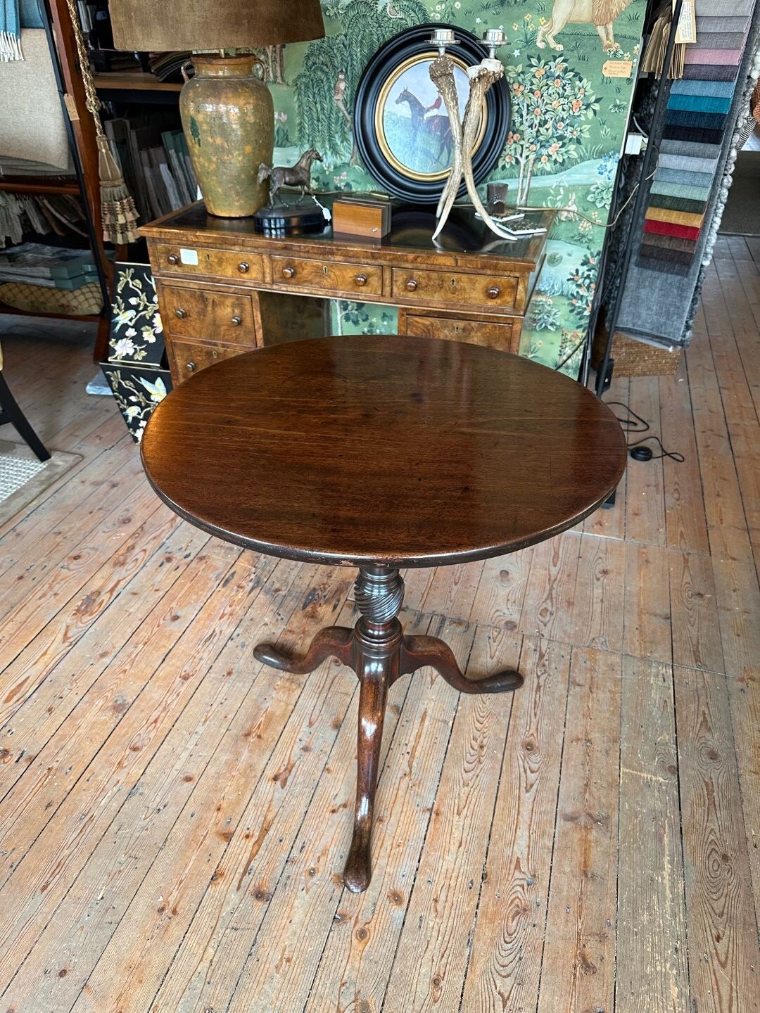 Antique side table / tilt top table