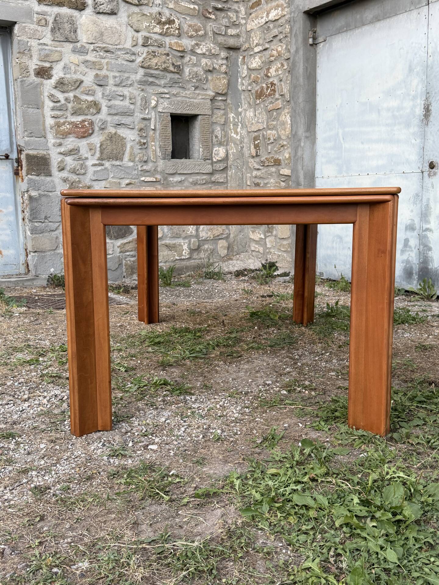 Extendable dining table Mou, Afra and Tobia Scarpa, Molteni, 1970
