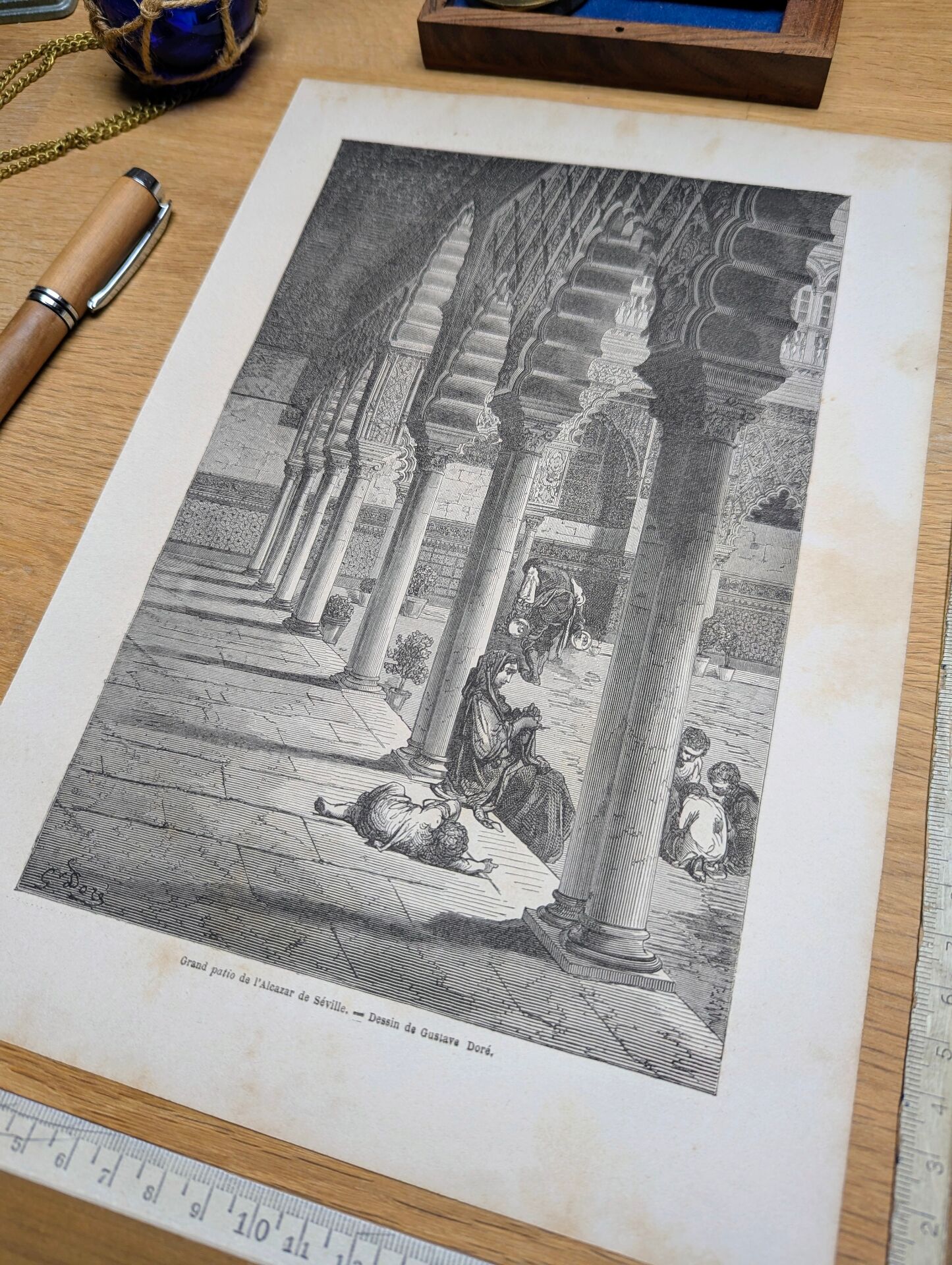 Grand Patio de l'Alcazar, Séville. Illustration imprimée en 1866.
