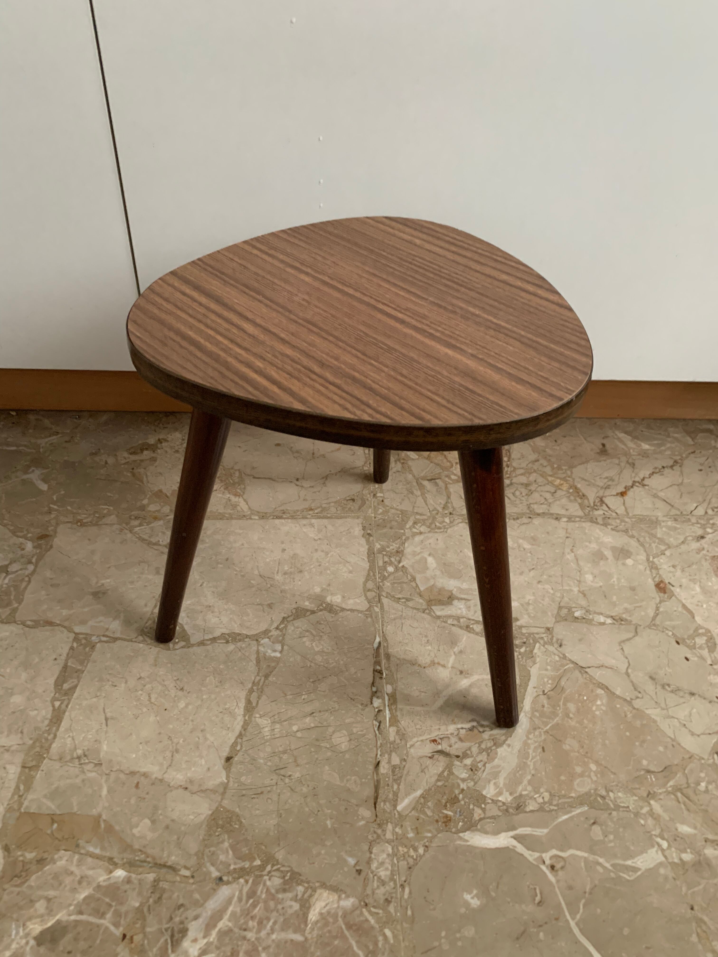 Sellette tripode en formica vintage