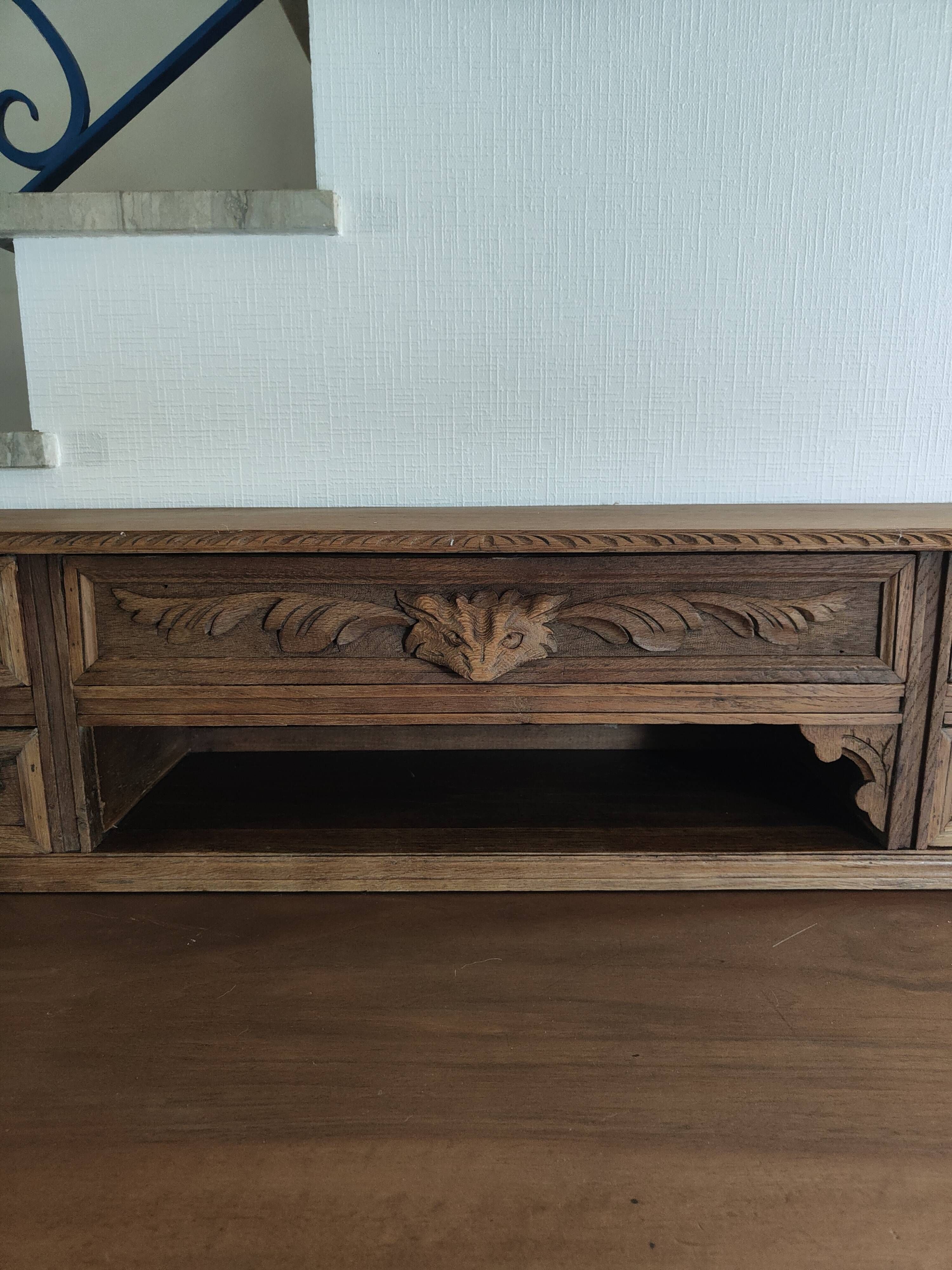 Gradin de bureau ancien en chêne sculpté