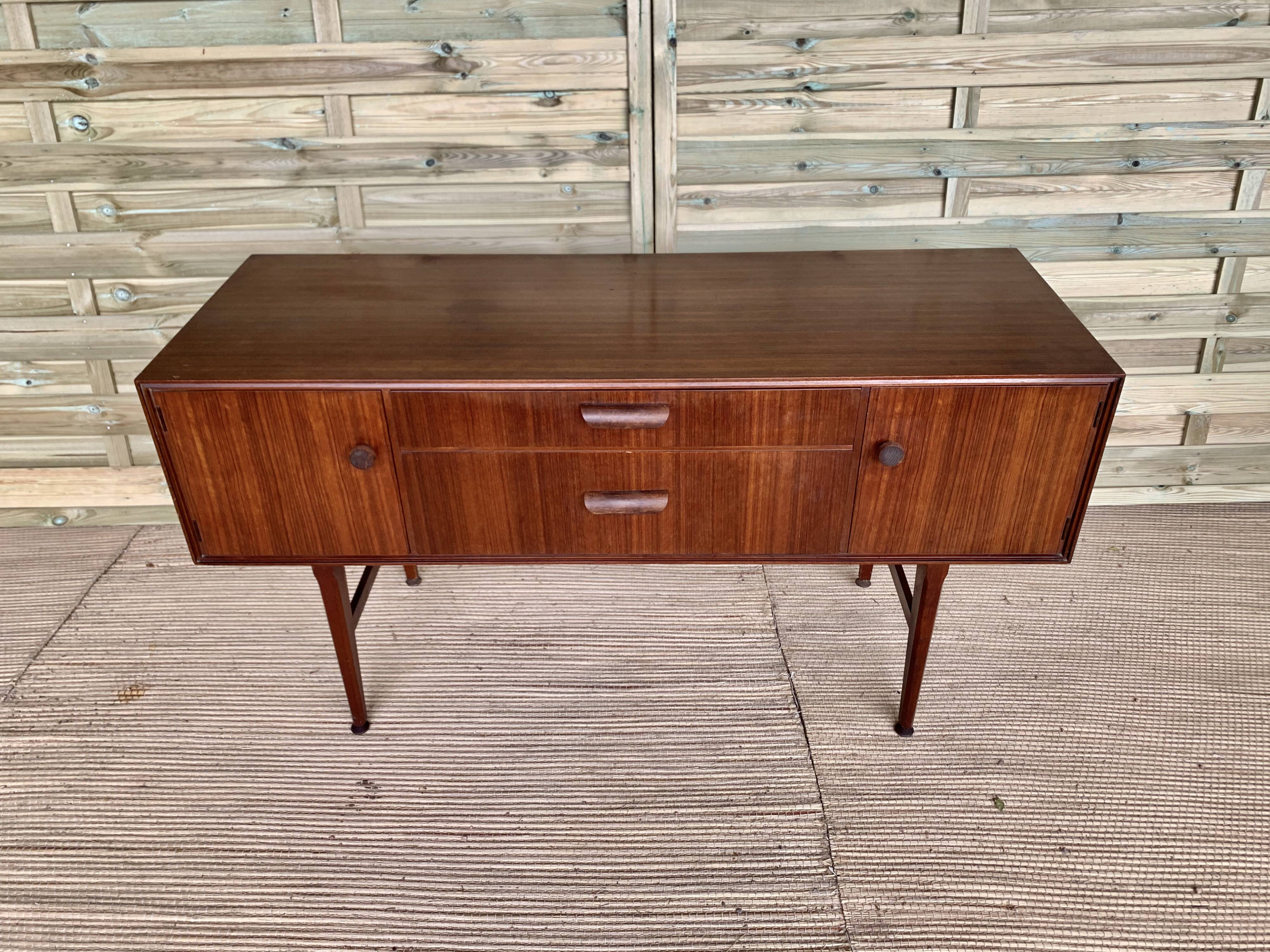 Small Scandinavian rosewood line