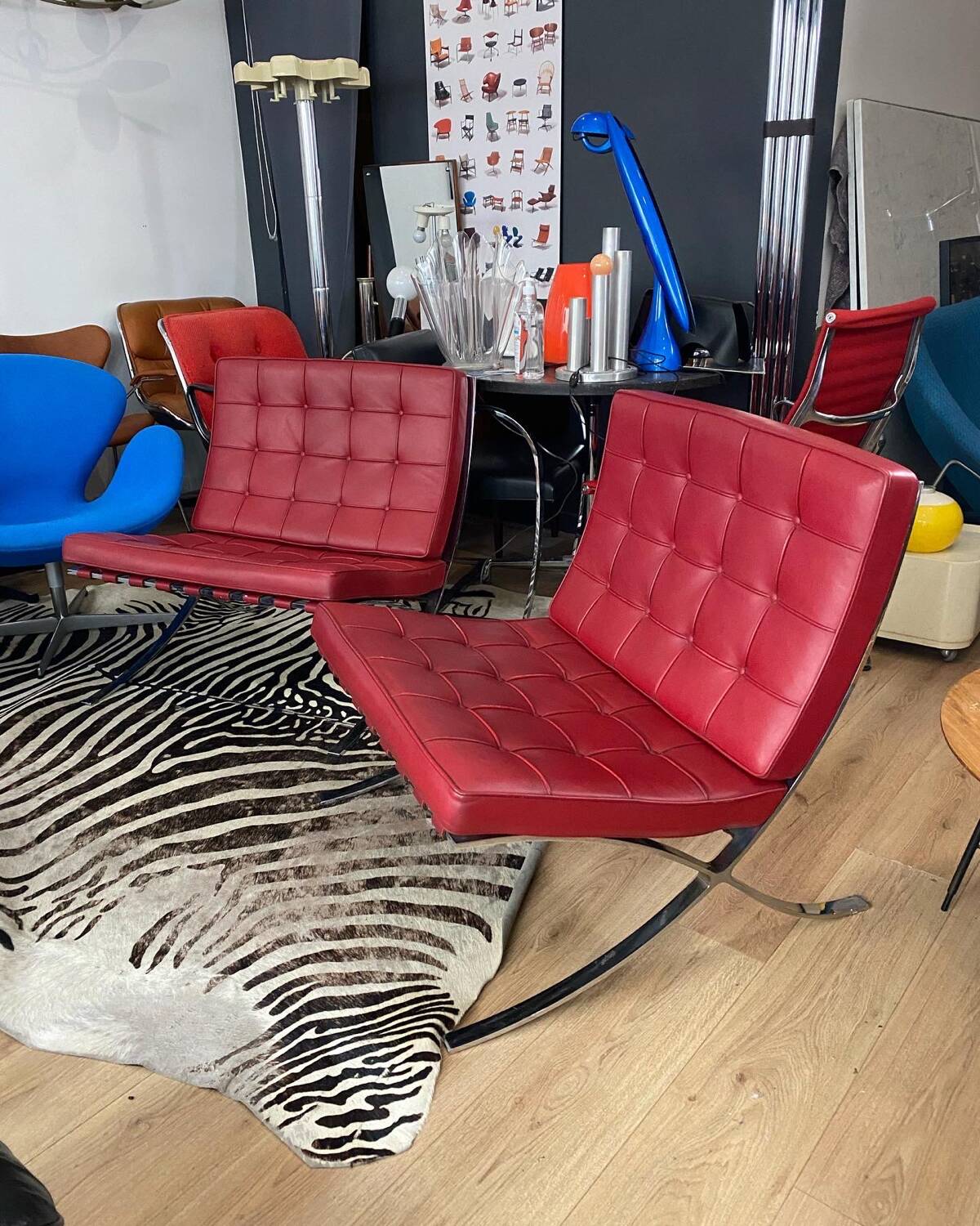 Barcelona red leather chair Knoll edition