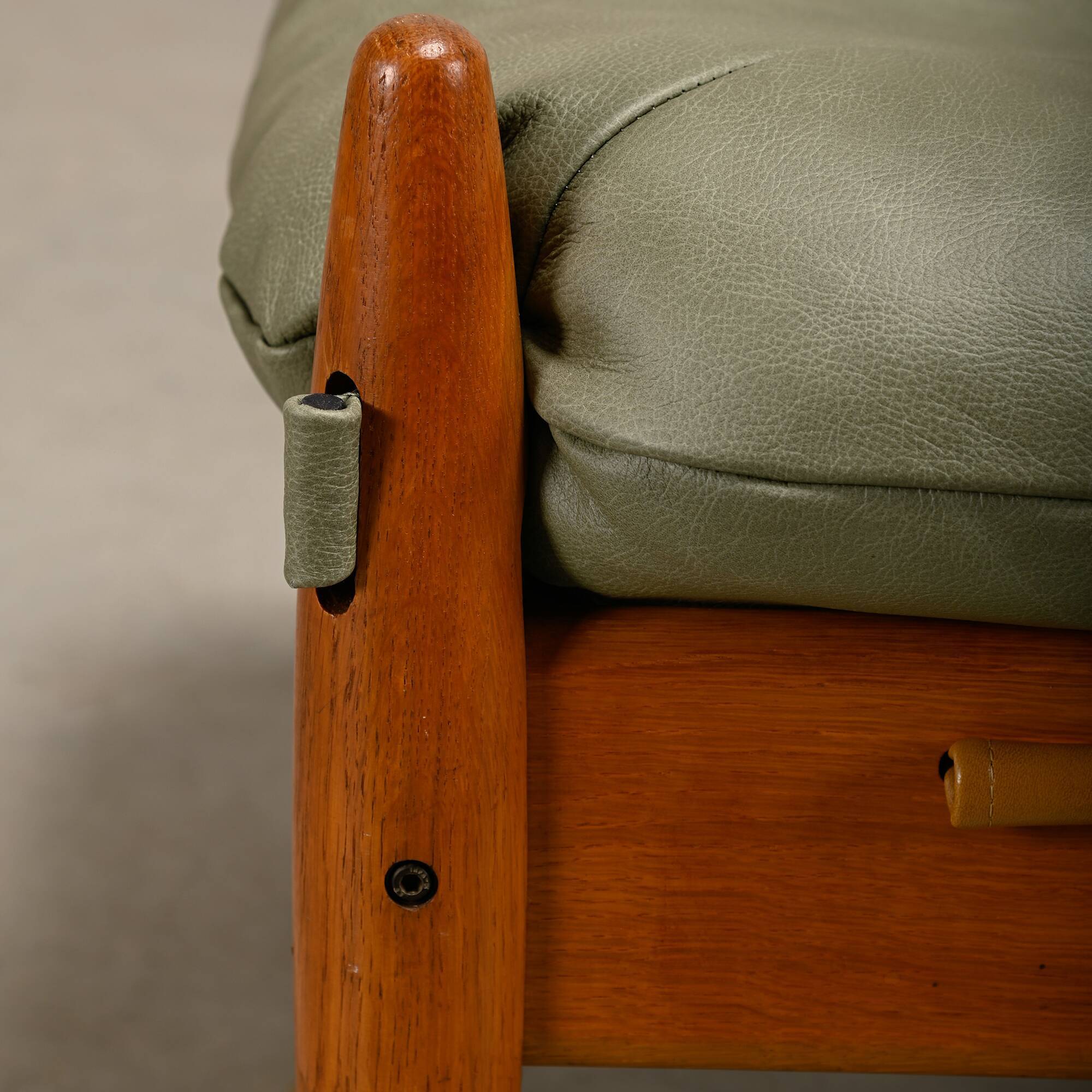 Lounge Chair in the manner Sergio Rodrigues and Jean Gillon, Oak / Leather