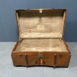 Antique brown travel case with wooden slides from the early 1900s